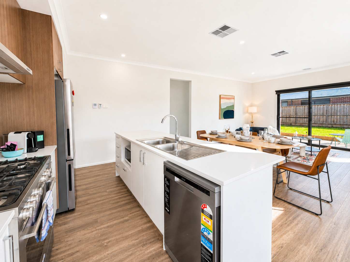 Modern 4BR Family Retreat near Torquay & Geelong