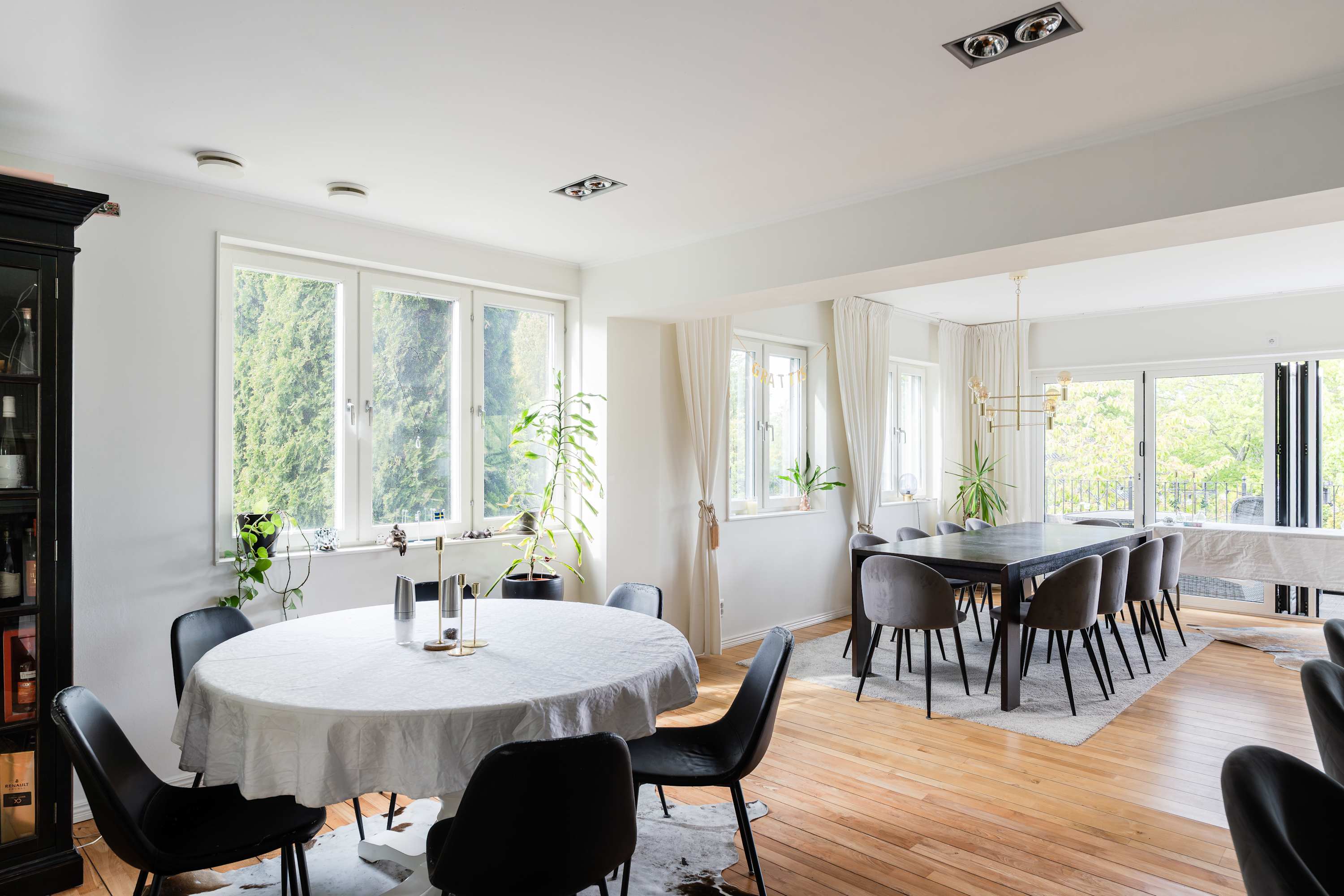 Luxury Villa Solna, Private Pool, Lake View, 300Sq