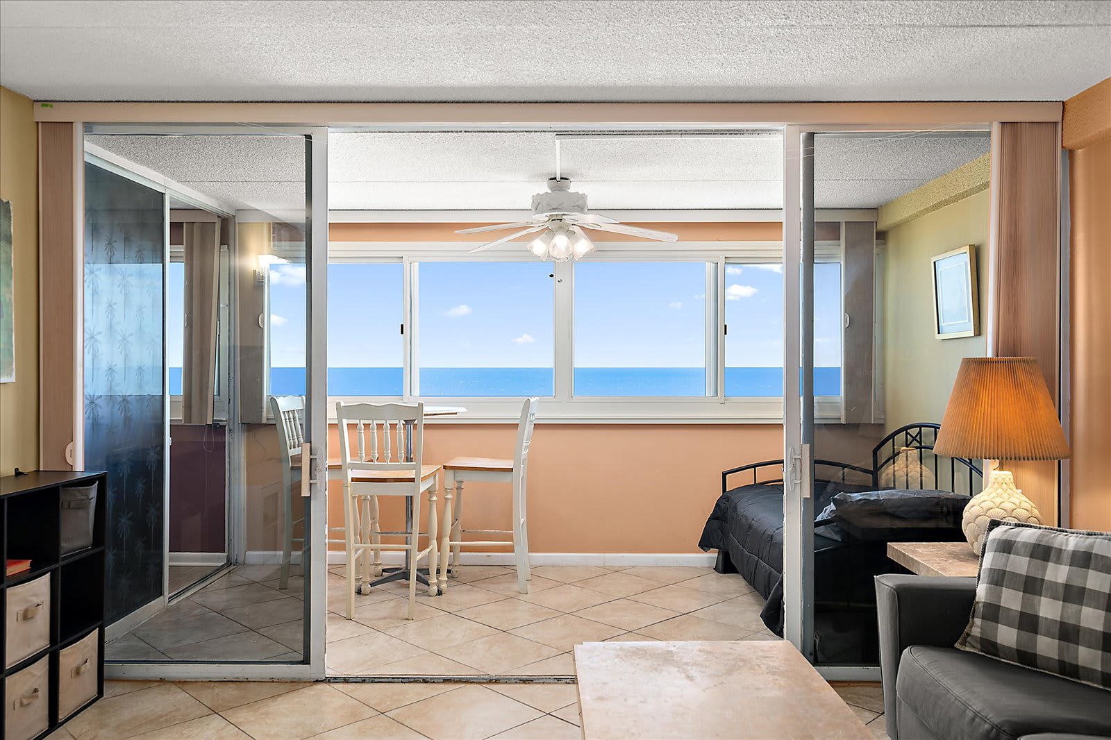 Beachfront Condo with Pool and Direct Beach Access