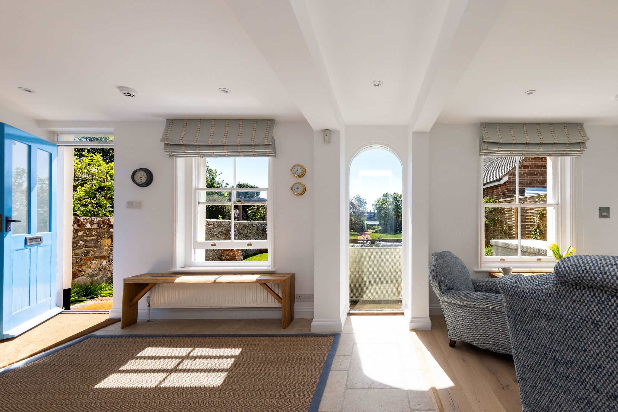 Bosham Getaway in Relaxed Seafront Luxury