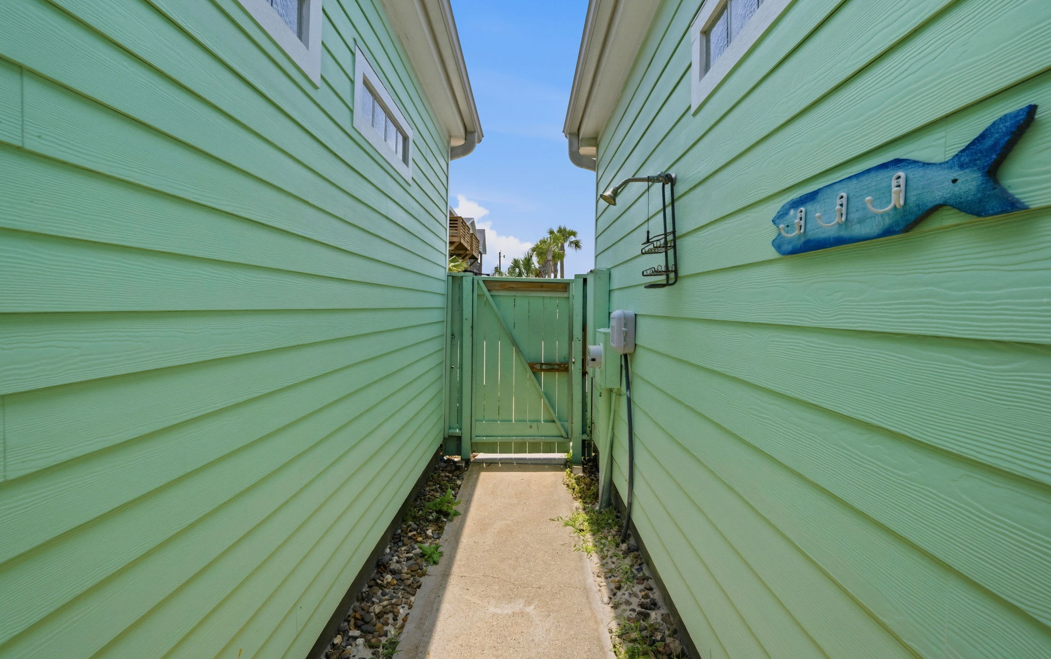 Danzin' on the Beach | 3BR Pirates Bay Resort