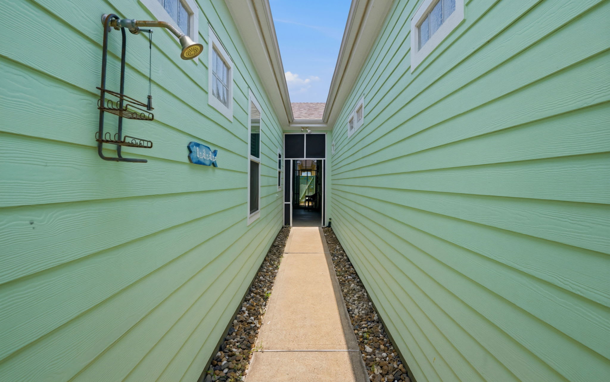 Danzin' on the Beach | 3BR Pirates Bay Resort