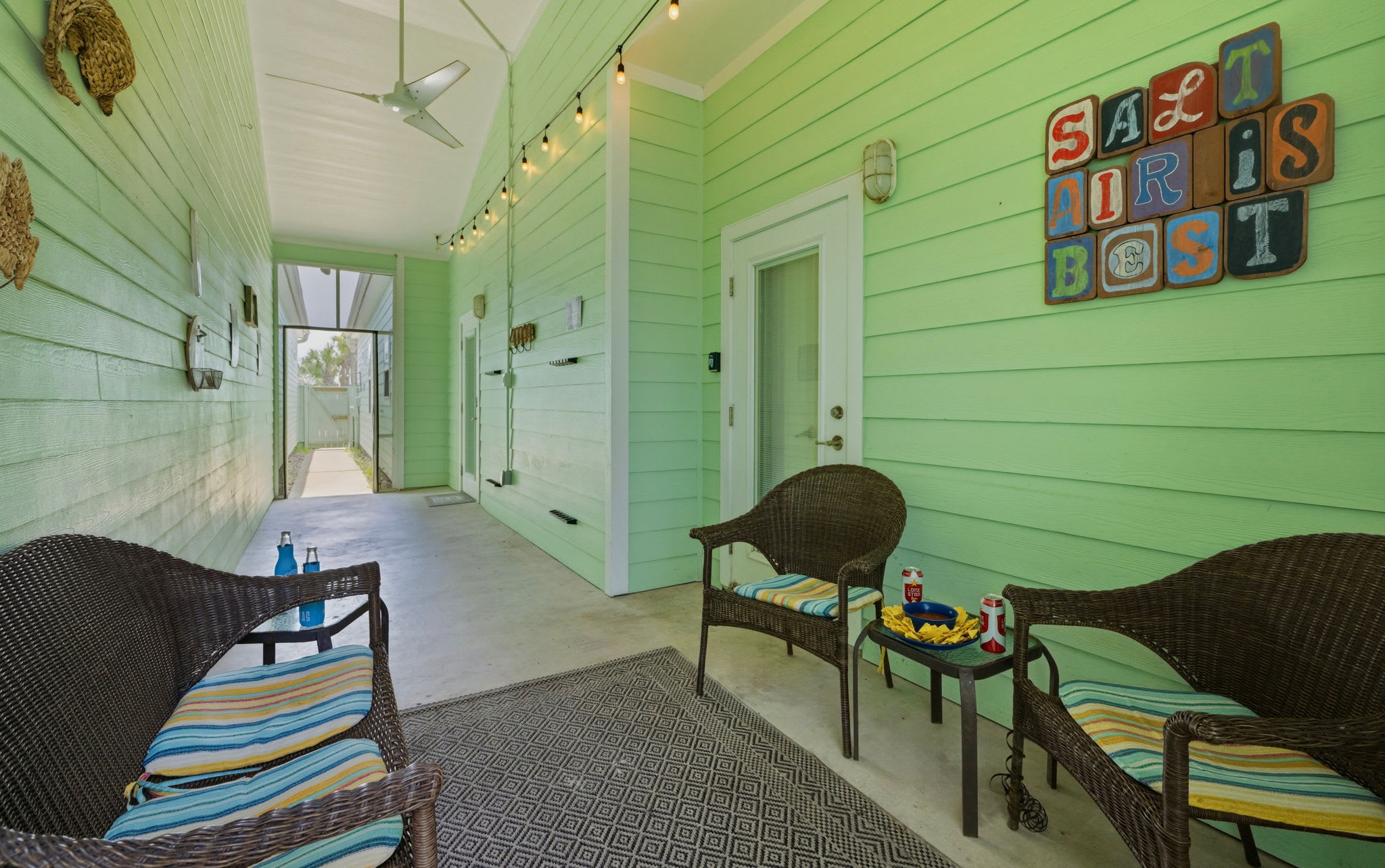 Danzin' on the Beach | 3BR Pirates Bay Resort