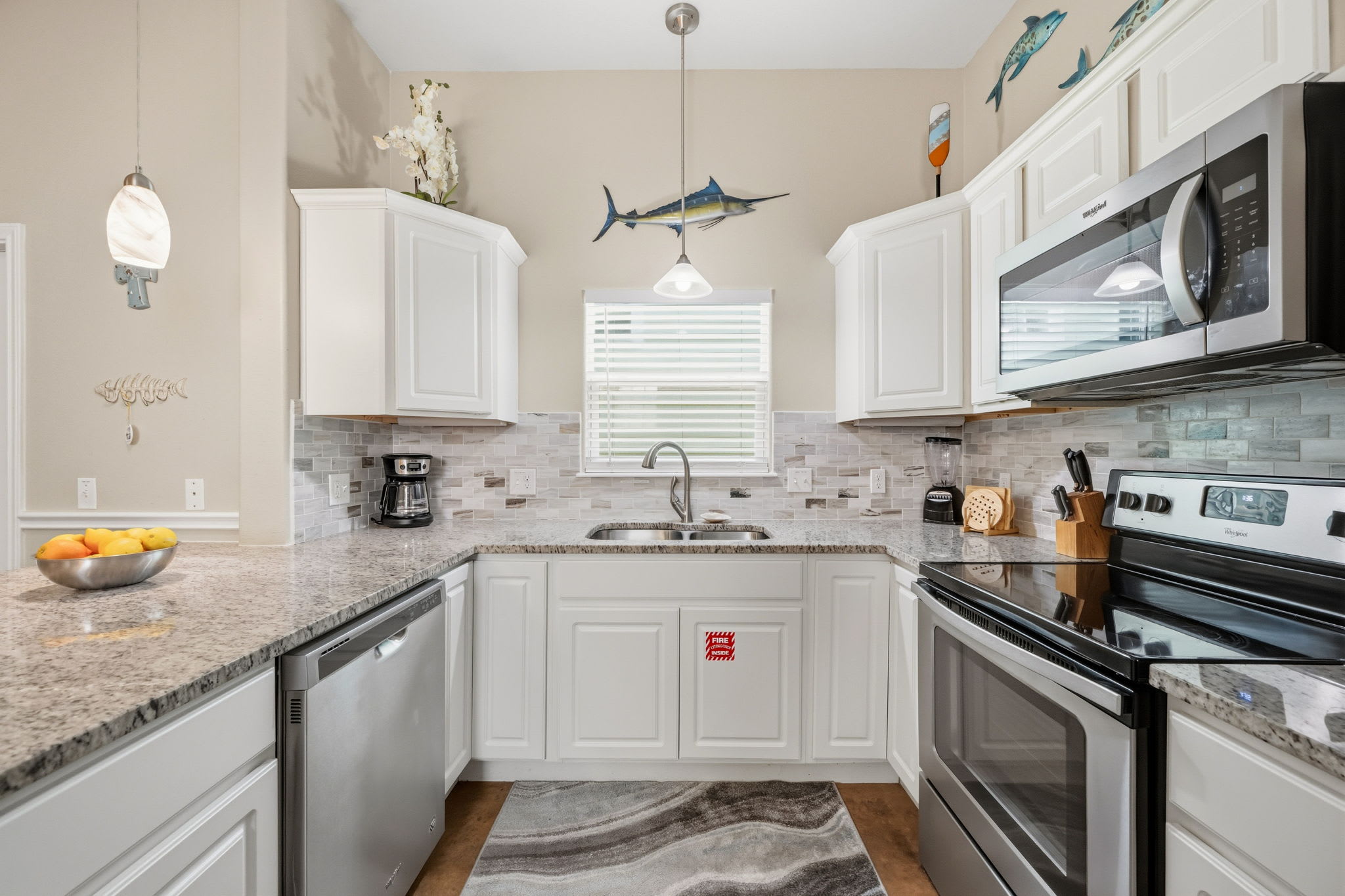 Danzin' on the Beach | 3BR Pirates Bay Resort