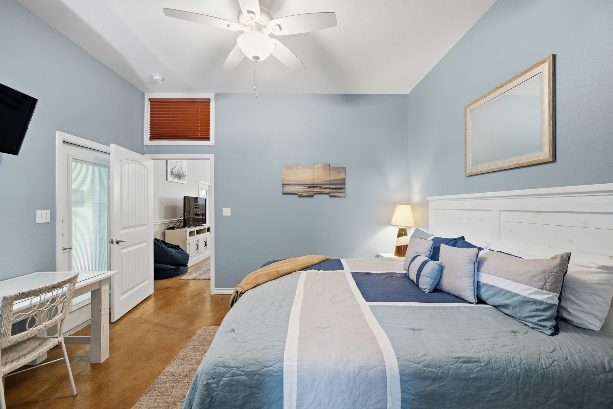 Danzin' on the Beach | 3BR Pirates Bay Resort