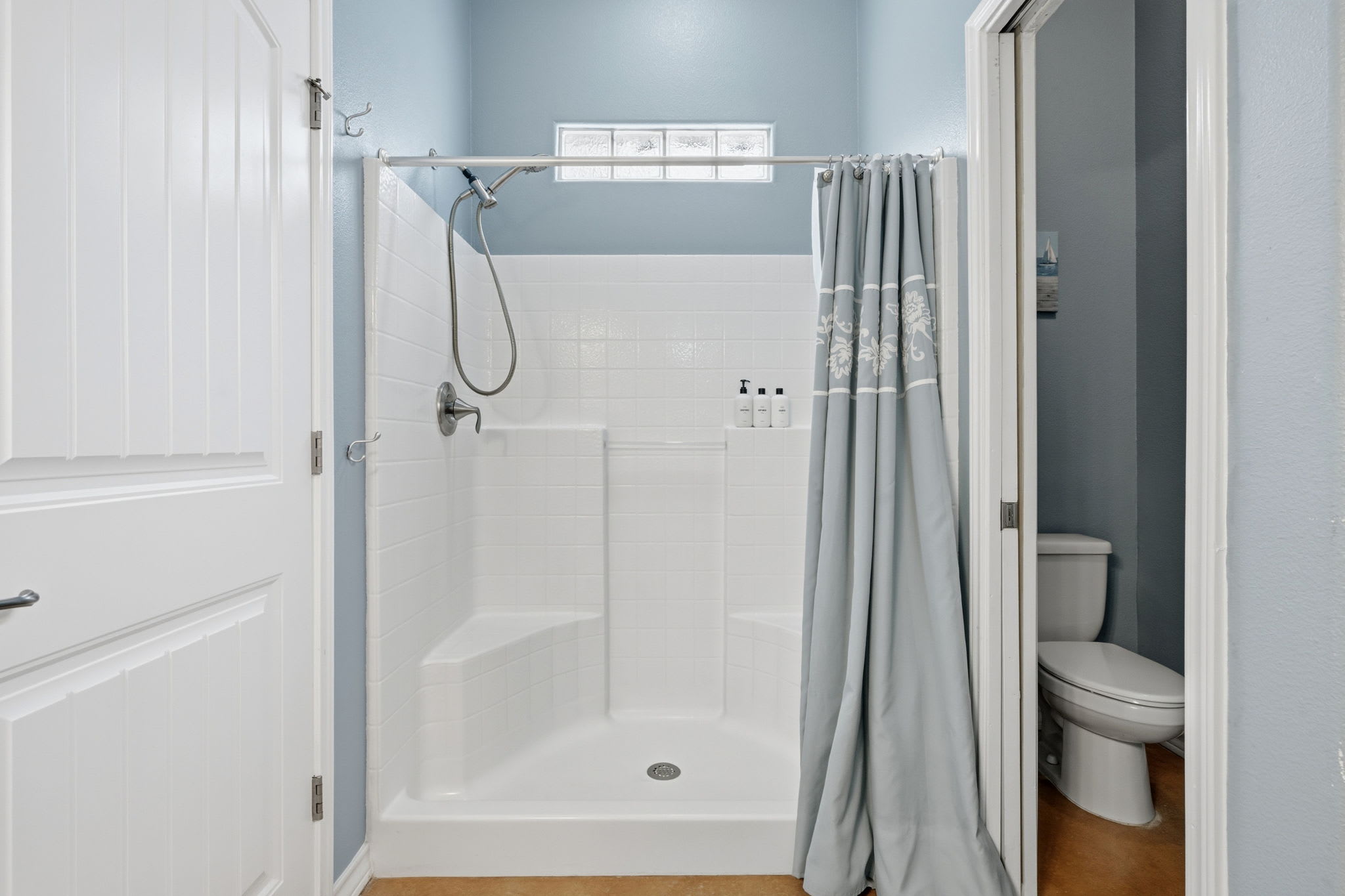 Danzin' on the Beach | 3BR Pirates Bay Resort