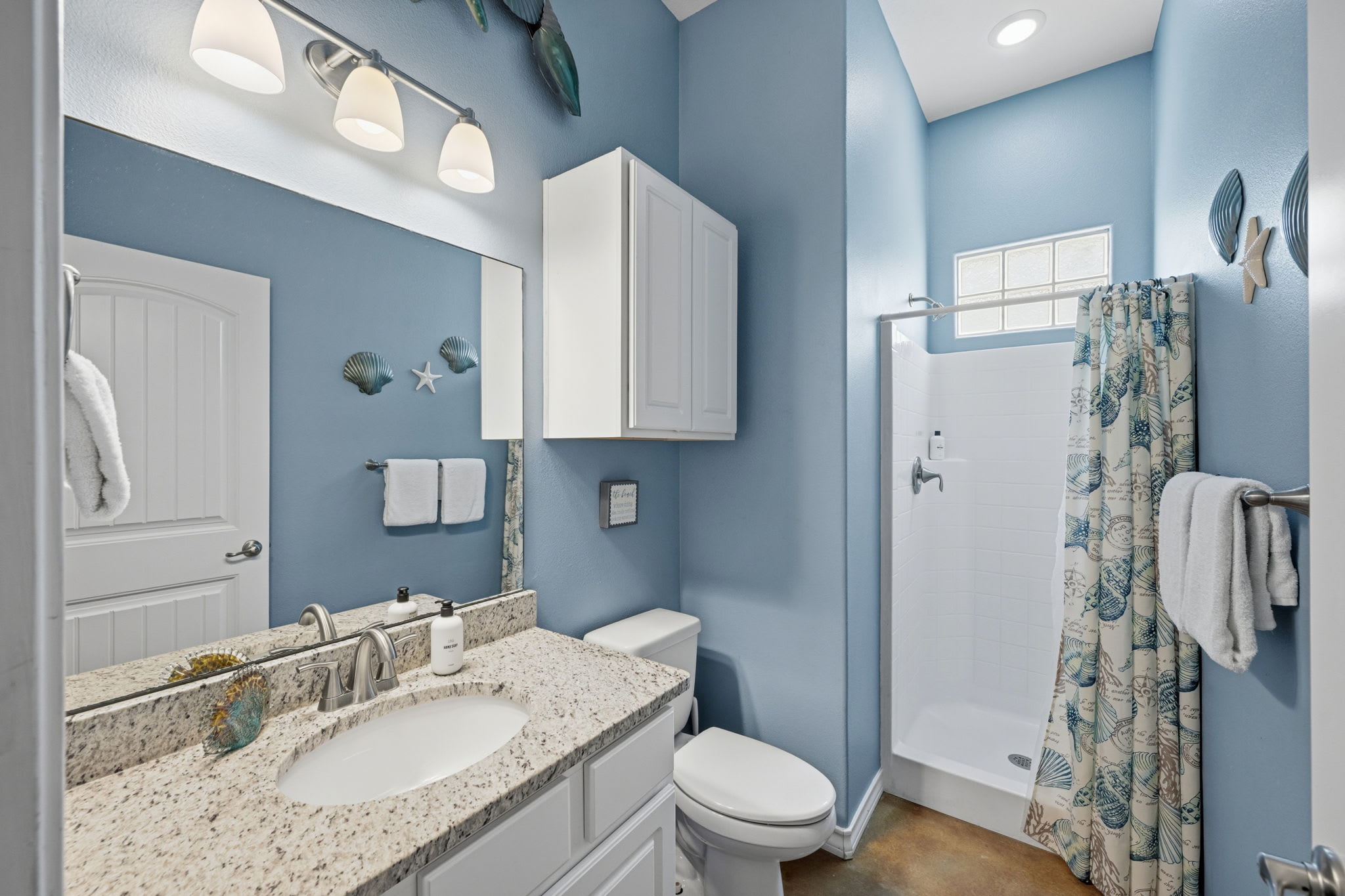 Danzin' on the Beach | 3BR Pirates Bay Resort