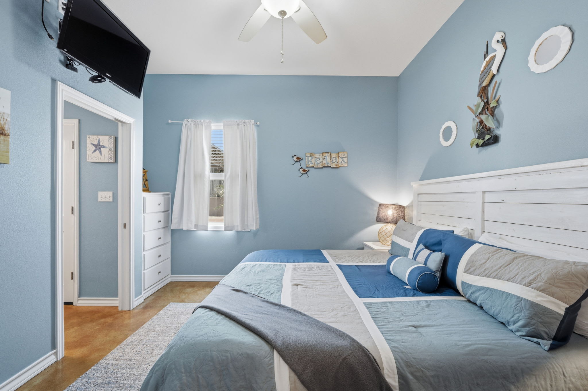 Danzin' on the Beach | 3BR Pirates Bay Resort