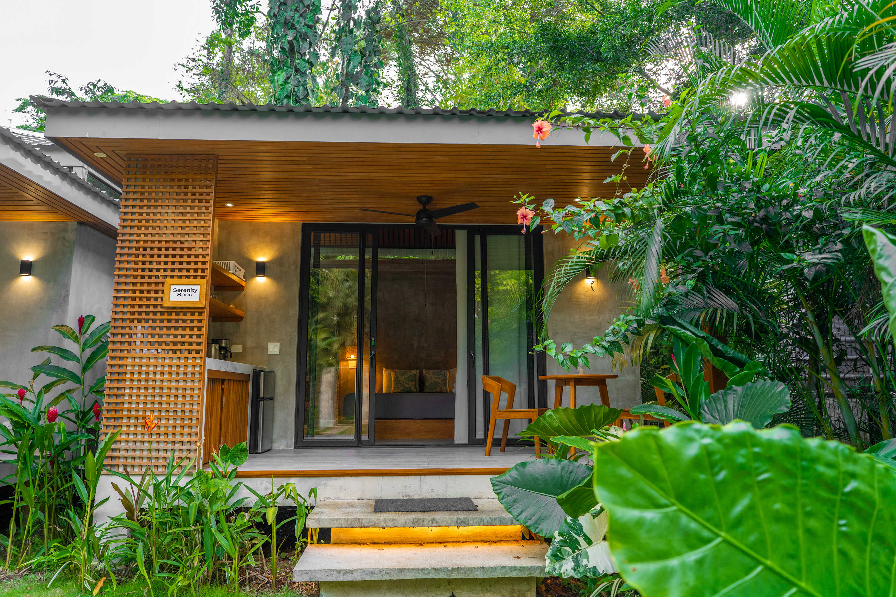 Serenity Sand Bungalow Beach & Jungle Escape + AC