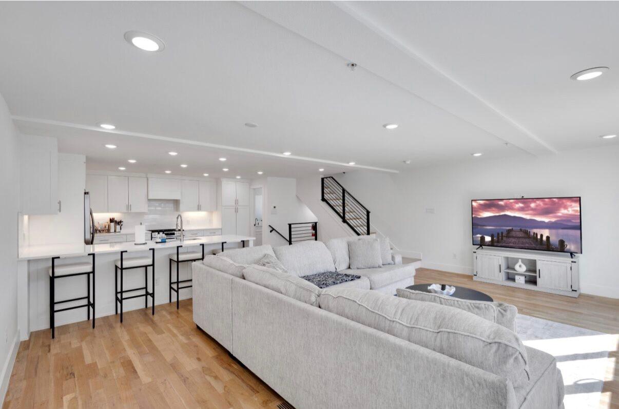 Modern Dallas 3BR Townhome Near Deep Ellum