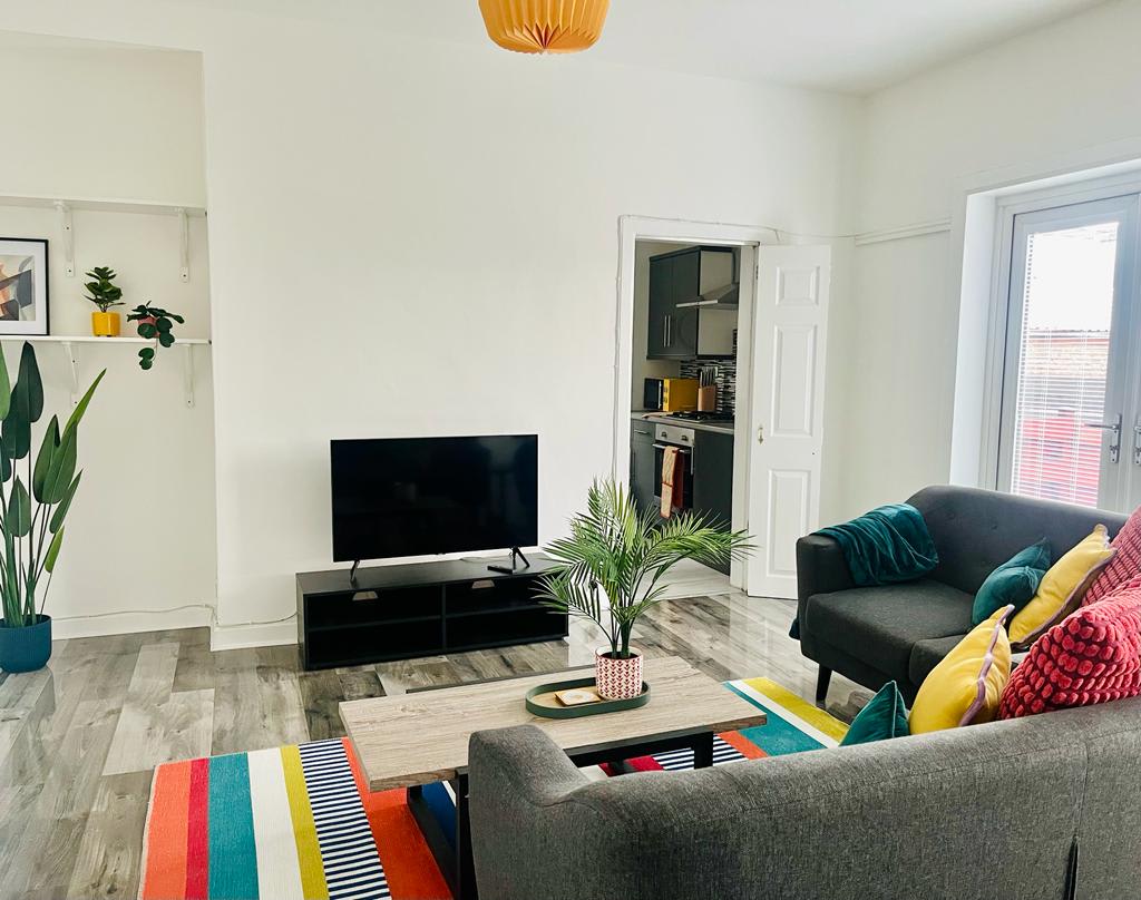 2 Bedroom Apartment in Convenient location in Chirnside Road 164 G52 2LQ - Property image 5 - VivreStays