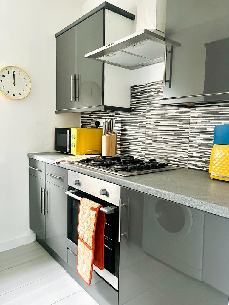 2 Bedroom Apartment in Convenient location in Chirnside Road 164 G52 2LQ - Property image 17 - VivreStays