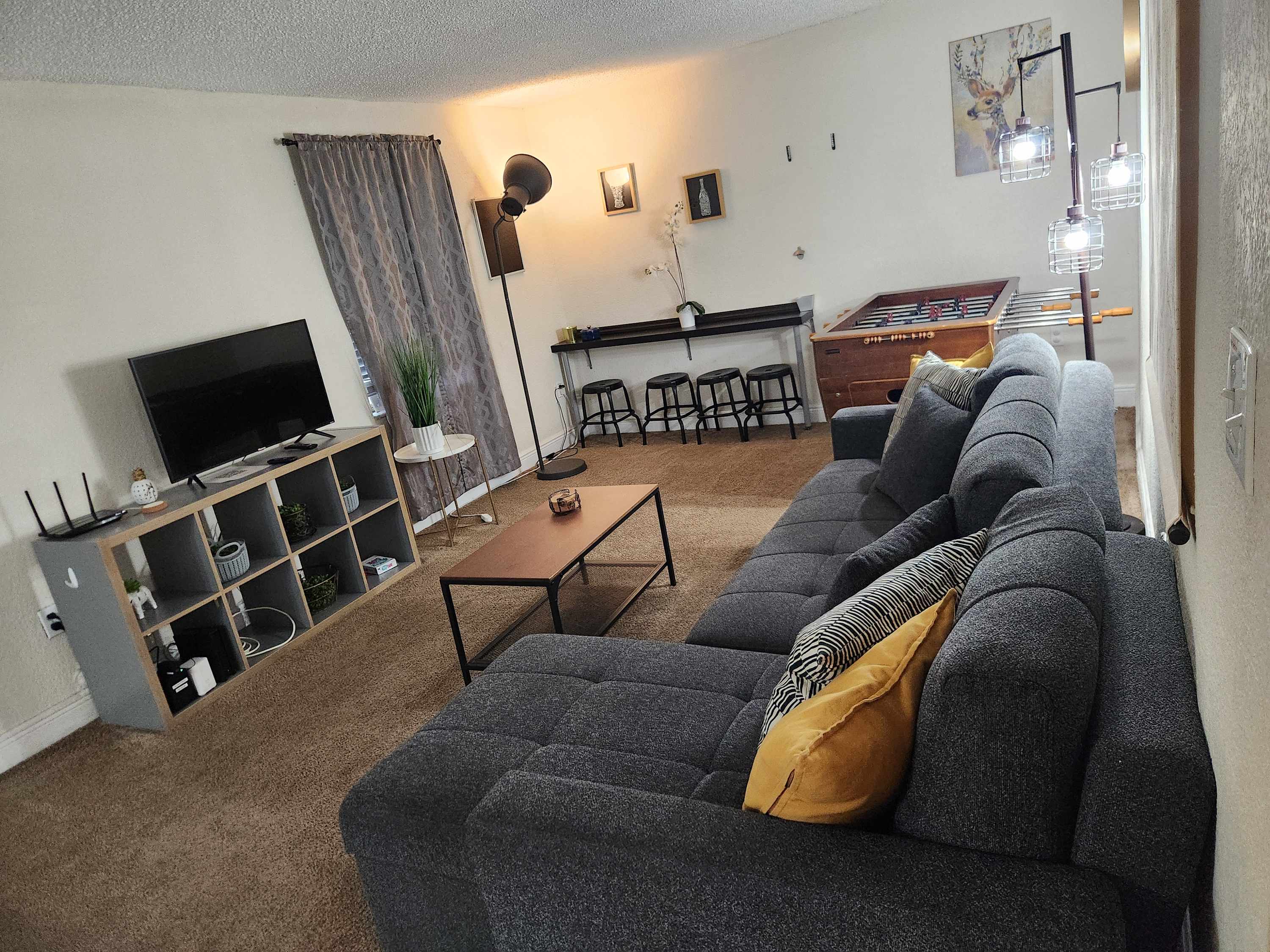 Family-Friendly 2BR Condo Near Universal