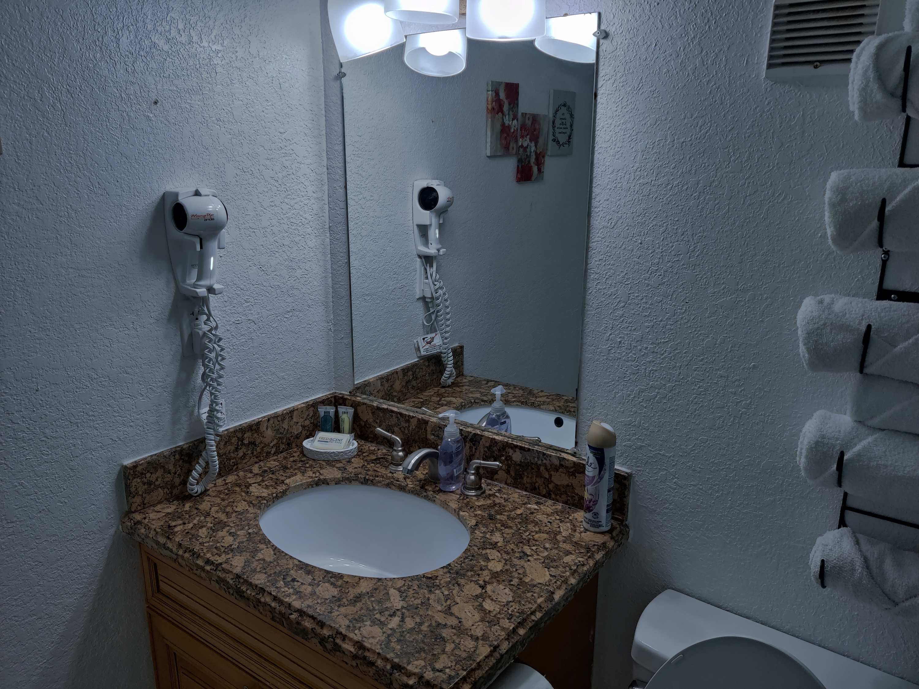 Family-Friendly 2BR Condo Near Universal - Foto 20
