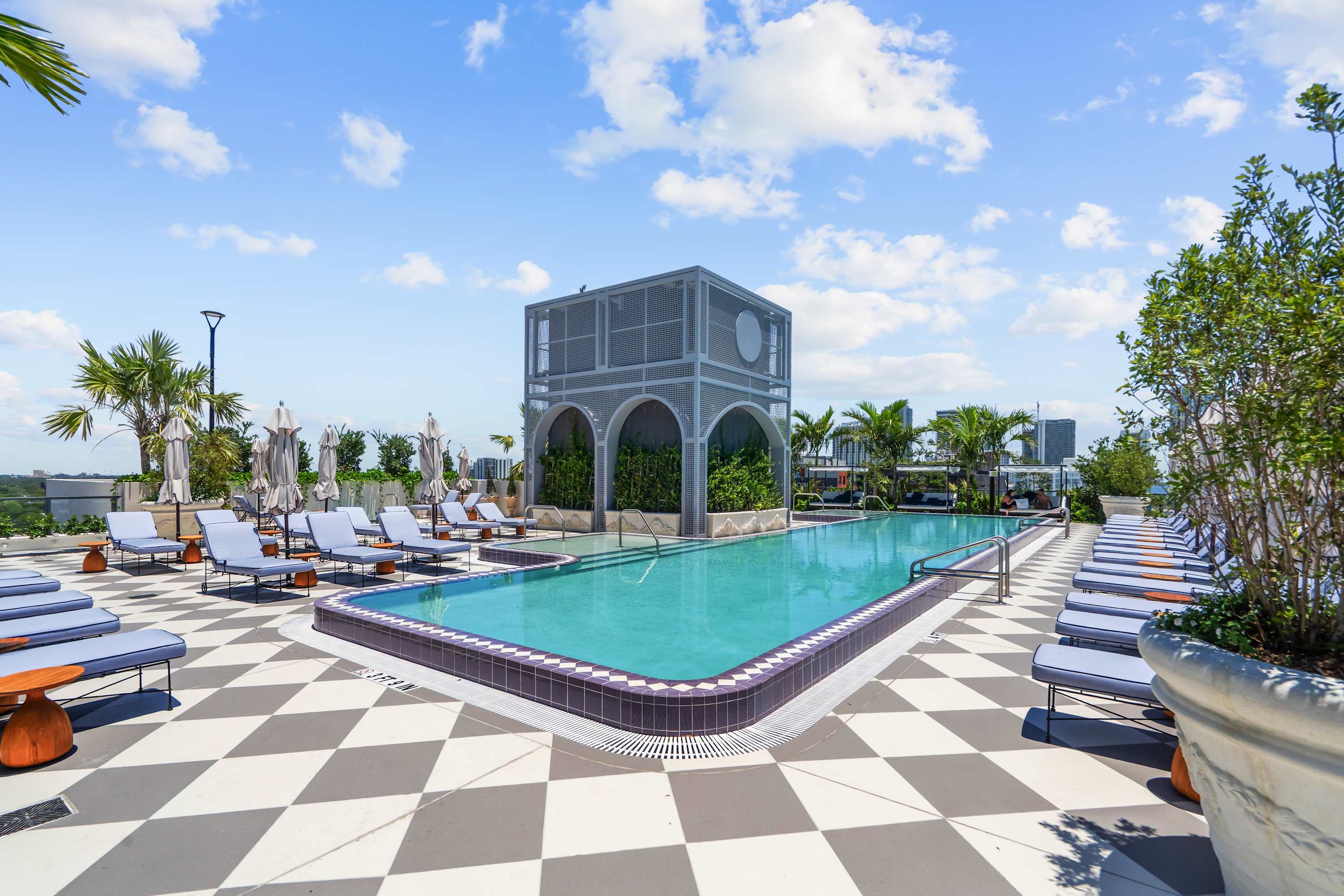 Miami Condo plus Den | RoofPool & Best Location