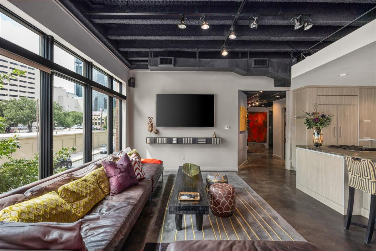 Granger Ft Worth - Huge rooftop deck & city views 3