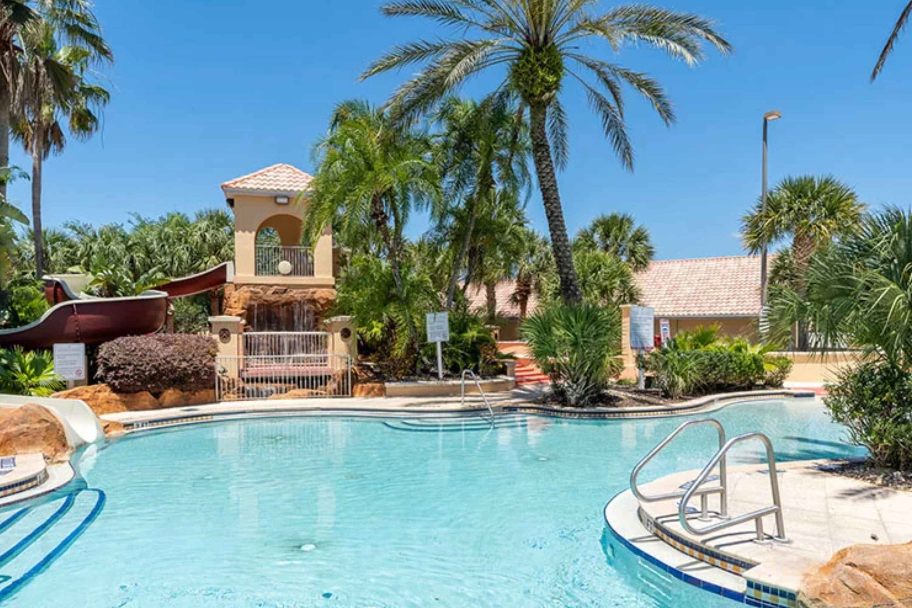 Spacious Family Home Near Disney with Parking | Photo 41