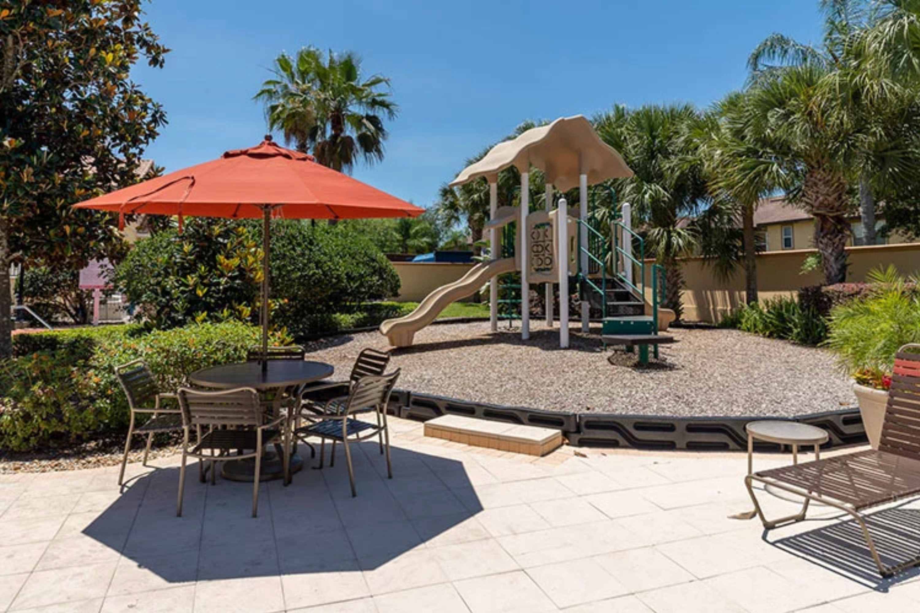 Spacious Family Home Near Disney with Parking | Photo 46