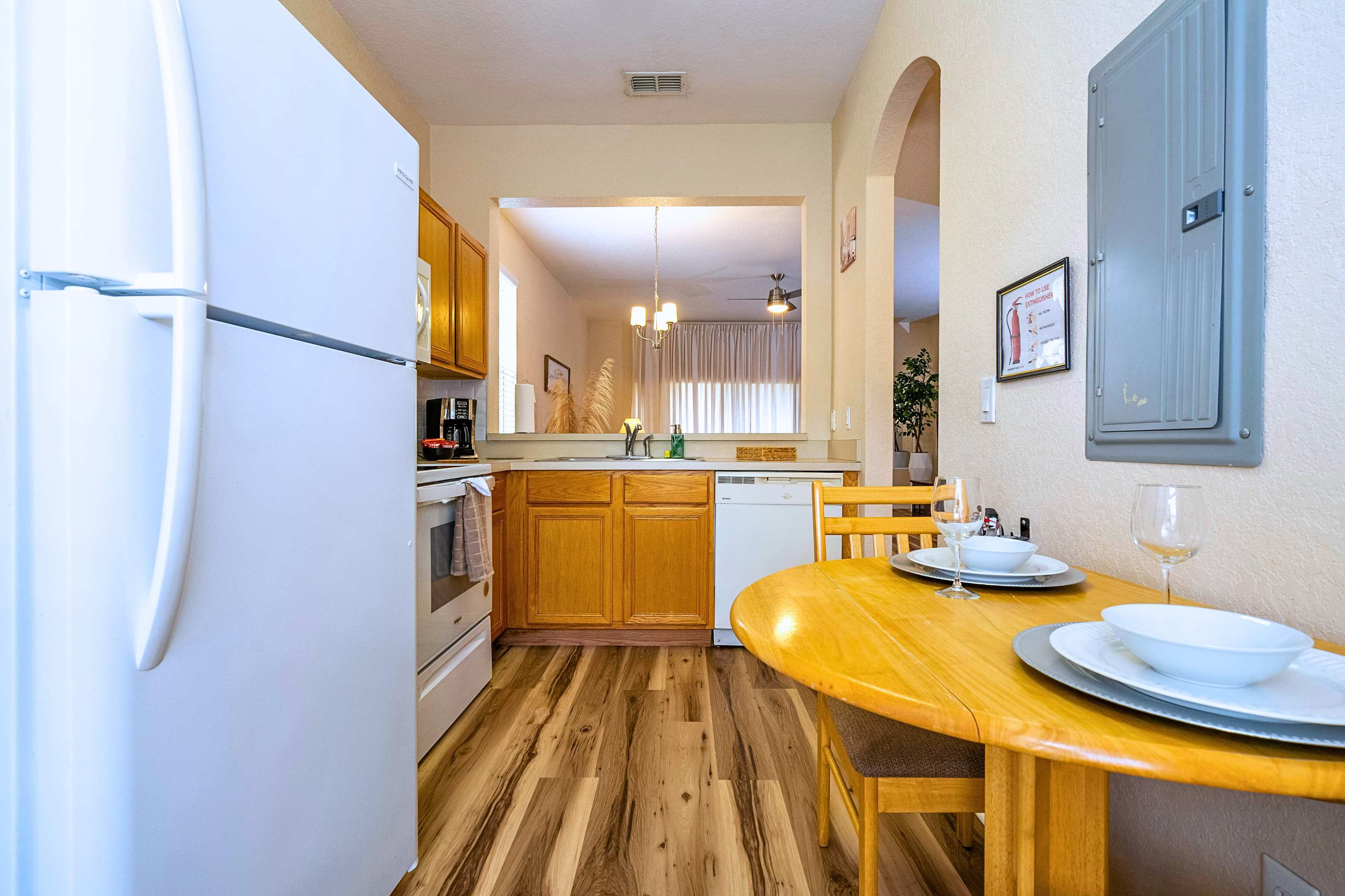 Spacious Family Home Near Disney with Parking | Photo 11