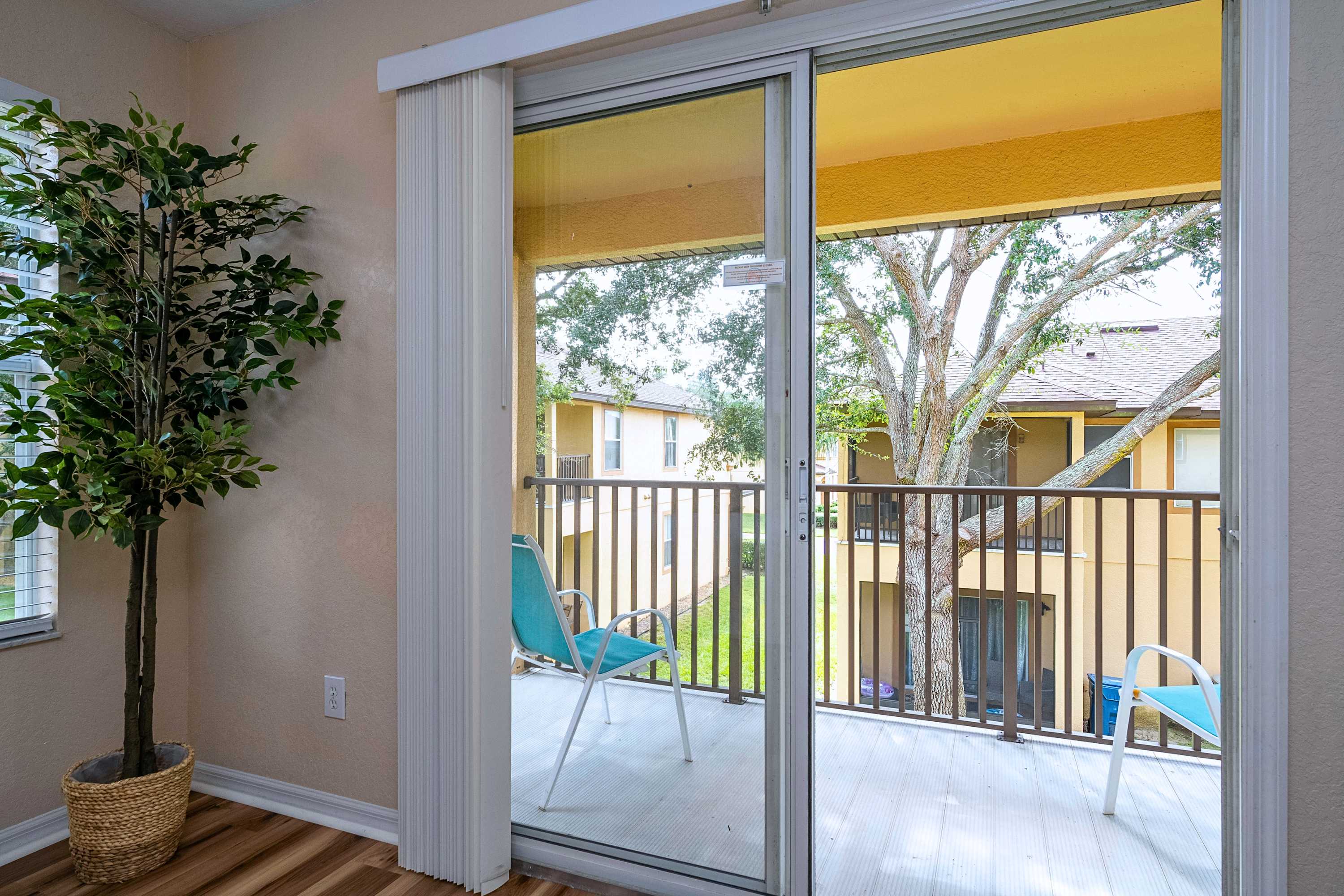 Spacious Family Home Near Disney with Parking | Photo 17