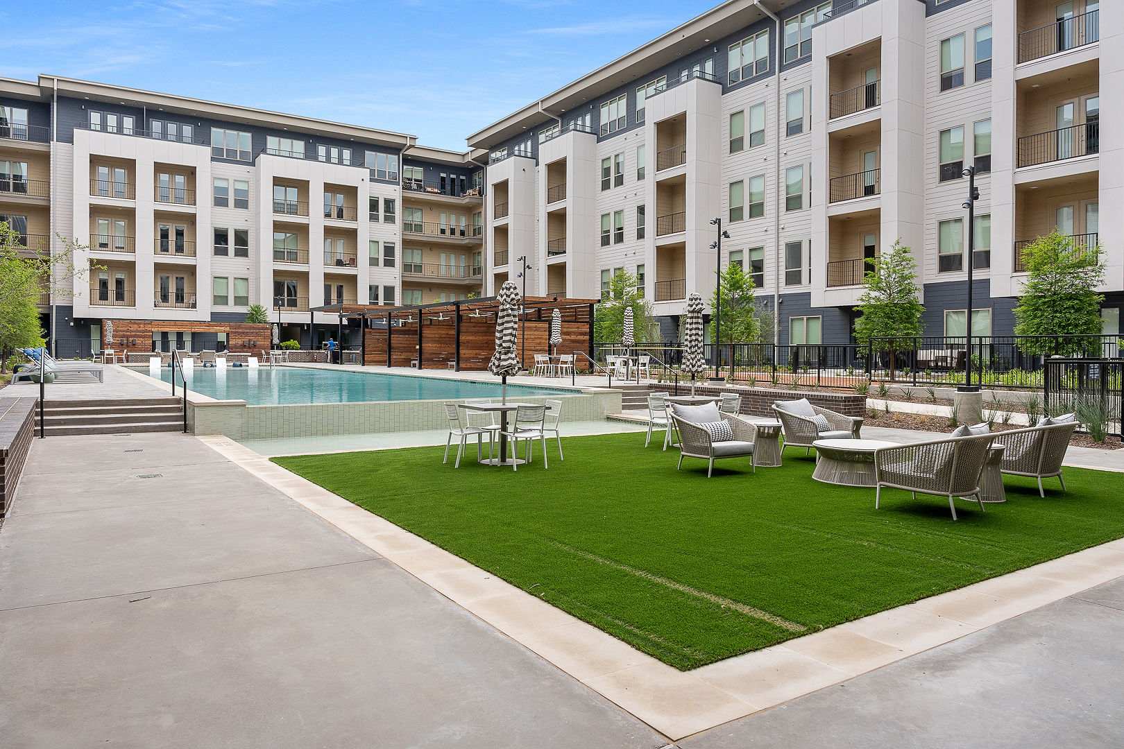 Sapphire Shores | Lakeside Escape, Pet Friendly