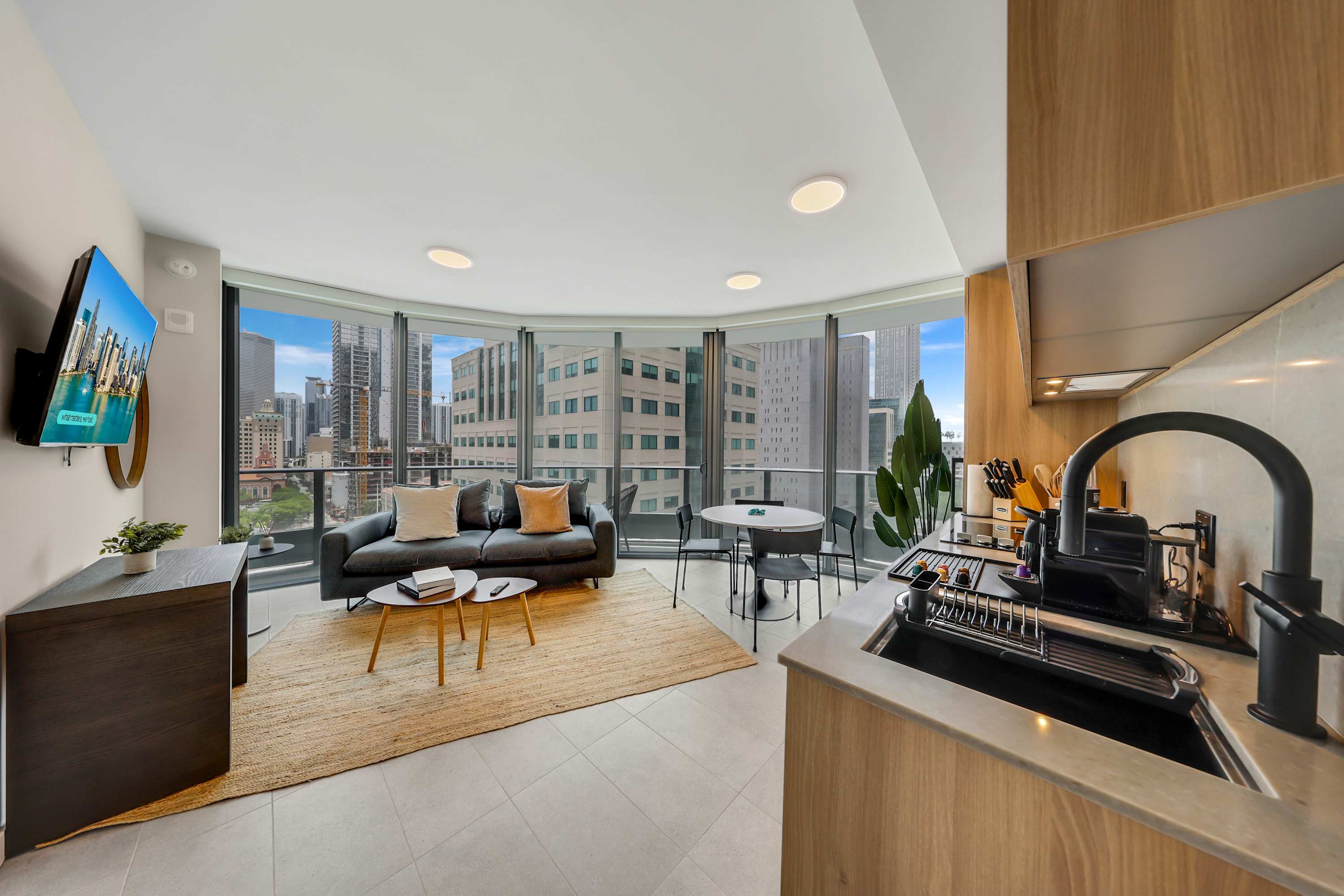 1BR Condo | Panoramic Views | FIFA Fan Fest 10 Min