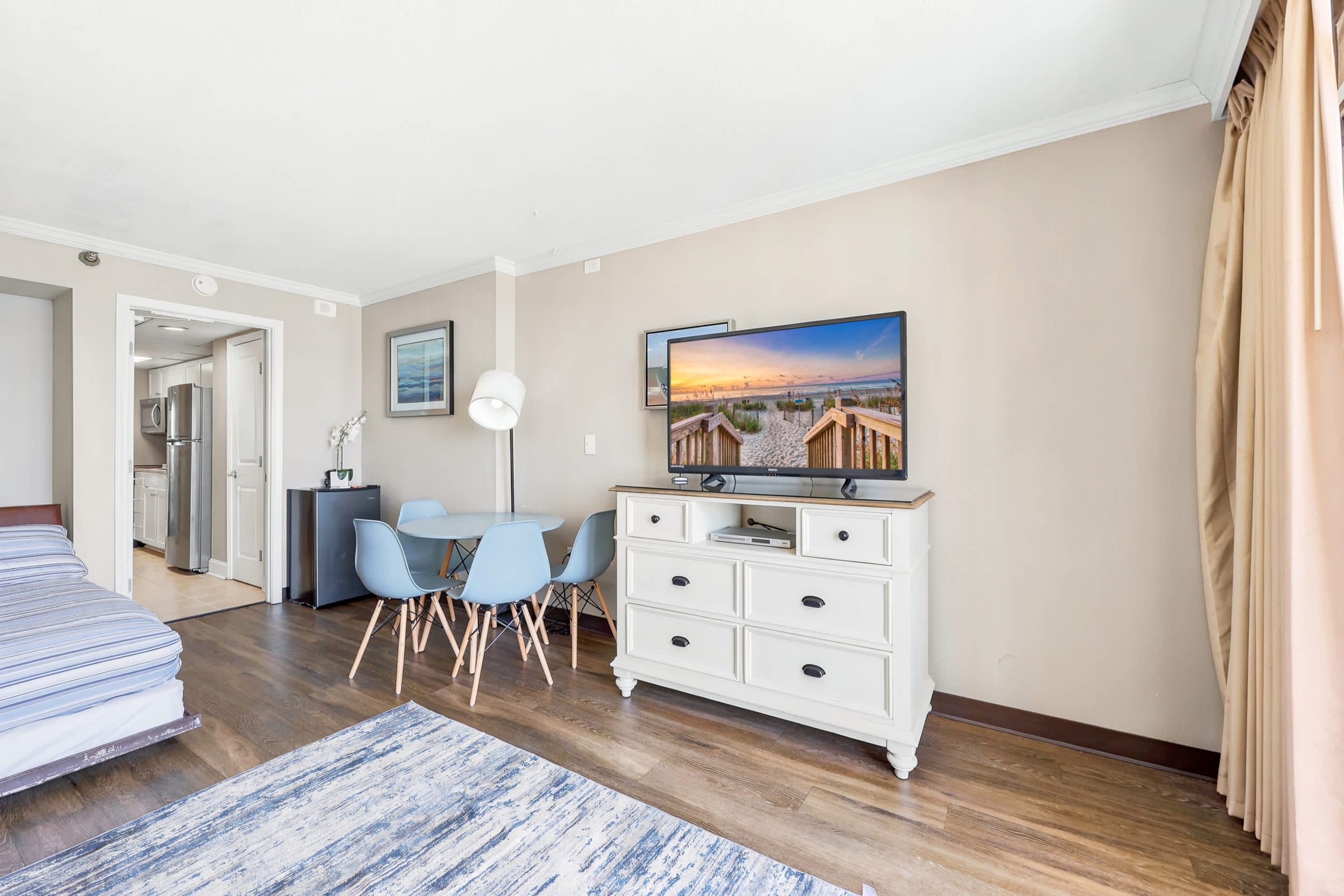 Shore Beats Working Oceanfront Resort Suite