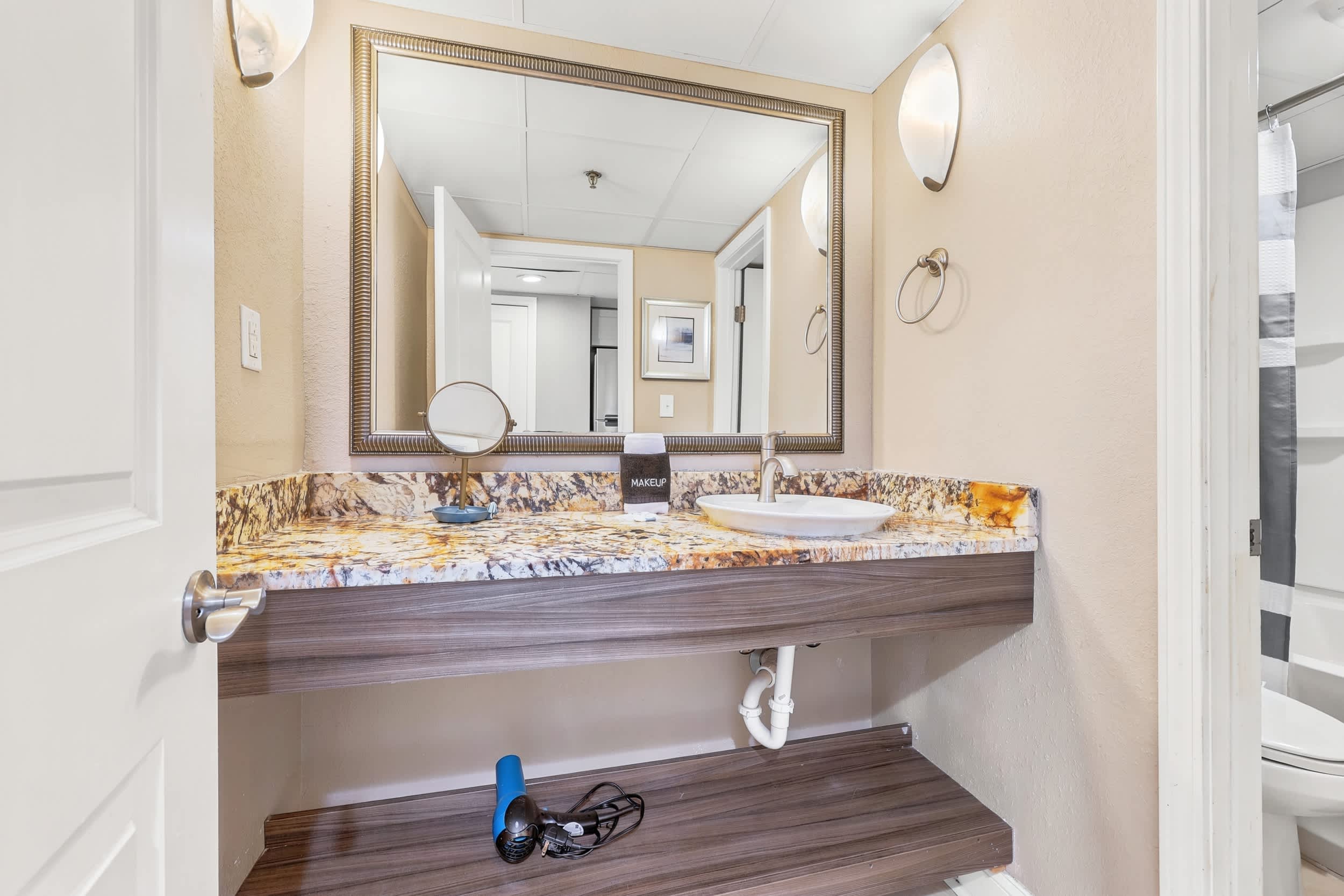 Shore Beats Working Oceanfront Resort Suite