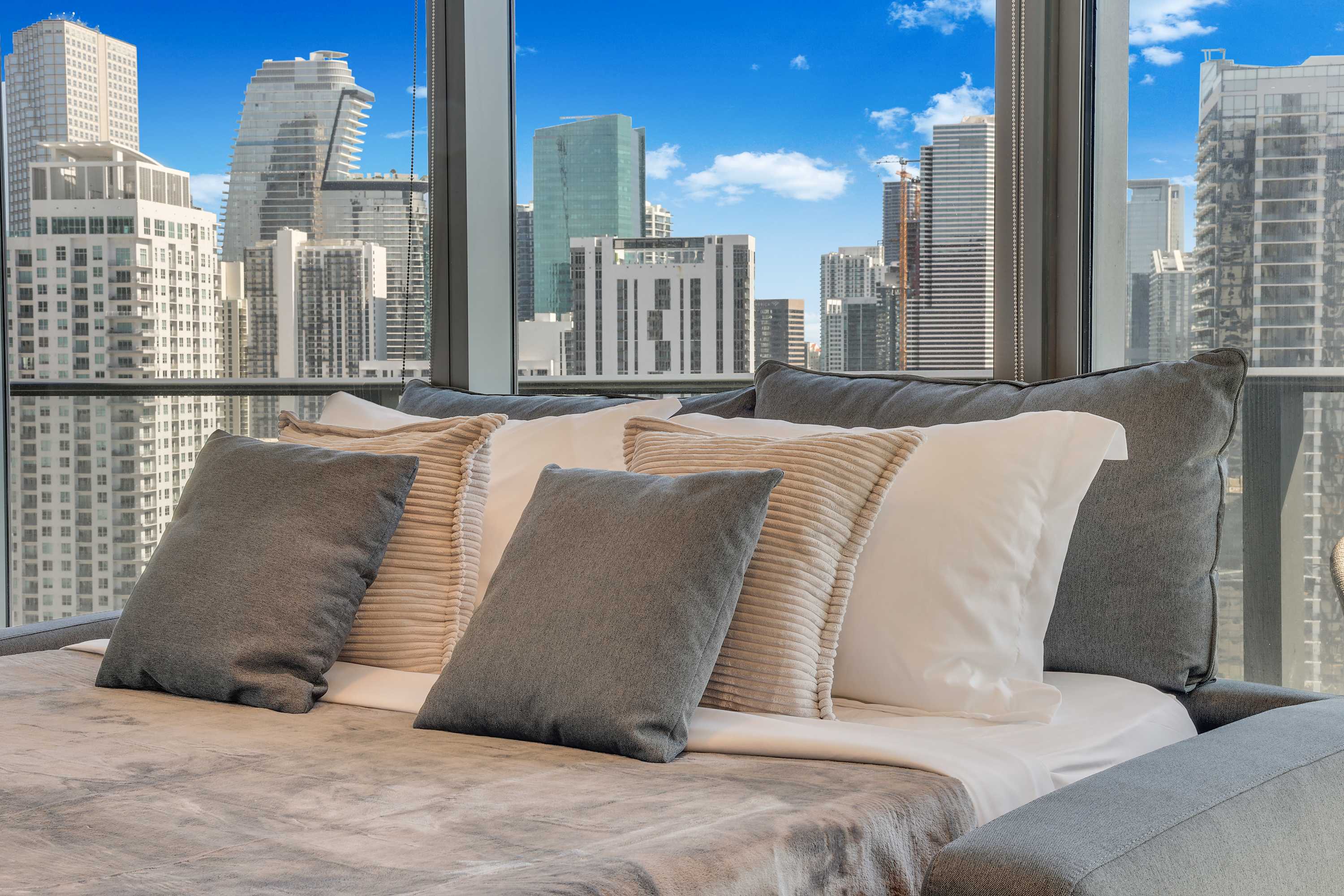 Luxury 1BR | Rooftop Pool | 1 Mile FIFA Fan Fest