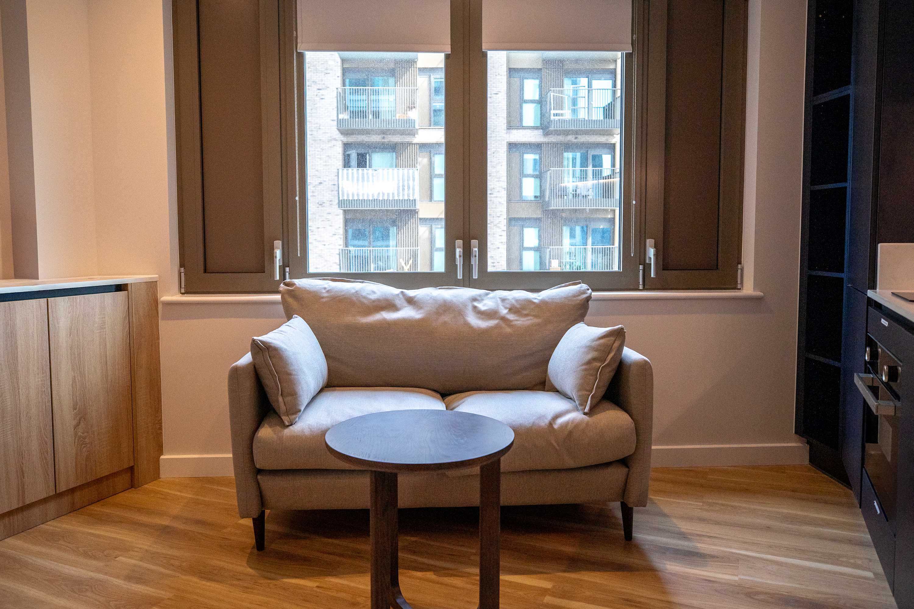 XL Studio w Oriel Window | Laundry Room | StayCozy