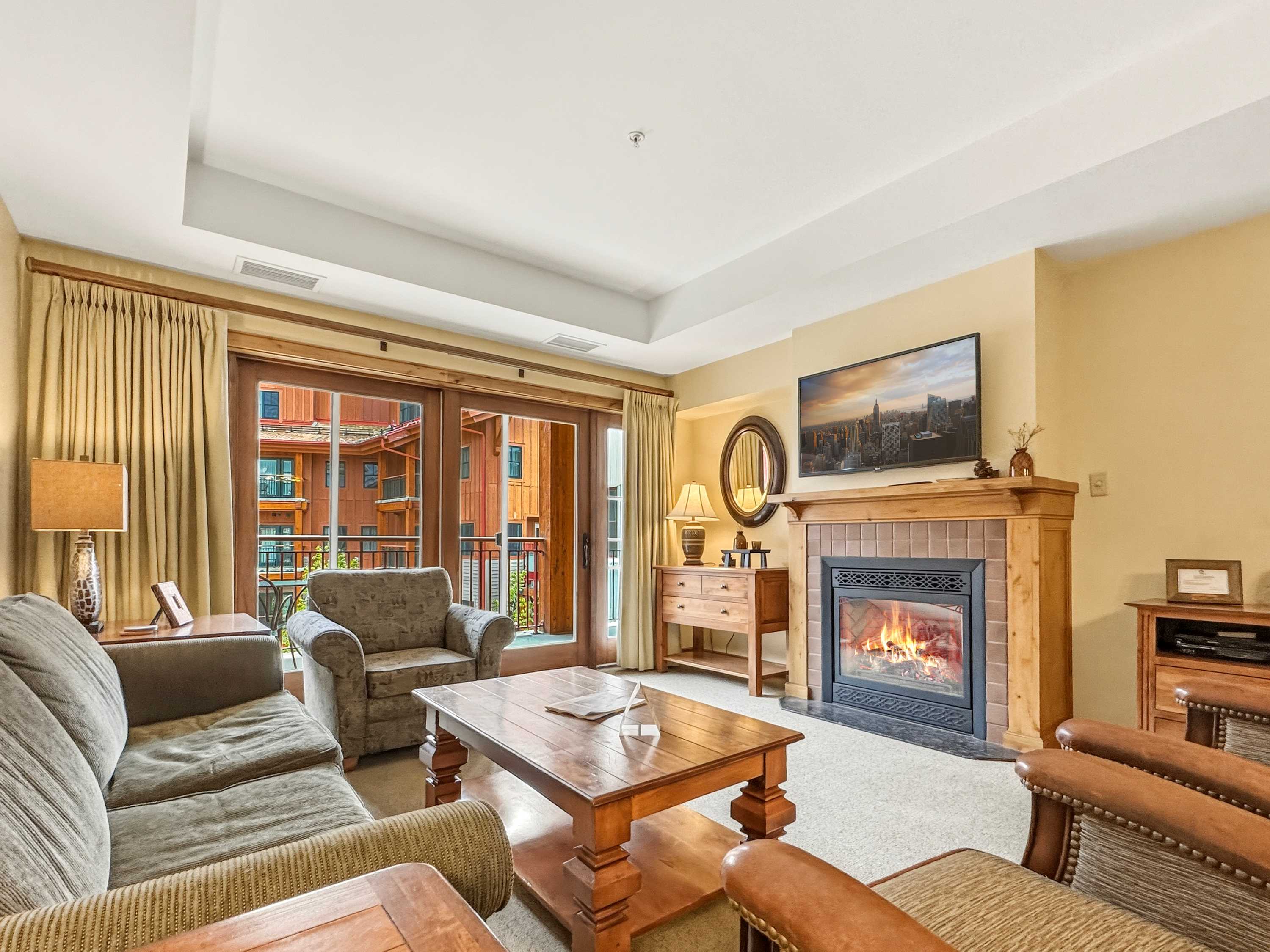 Lodge at Mountaineer Square, 2 bed, 3 bath Perfect location! in Crested Butte, CO