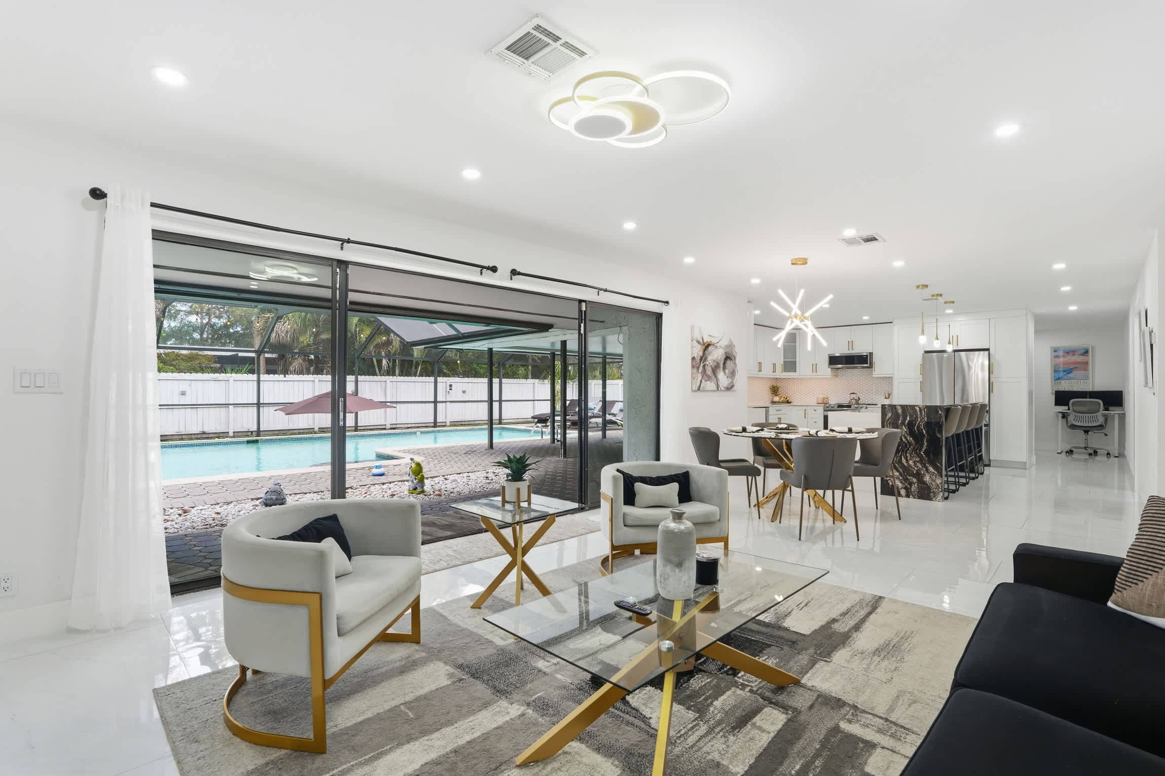 Remodeled Close to Beach With Heated Pool