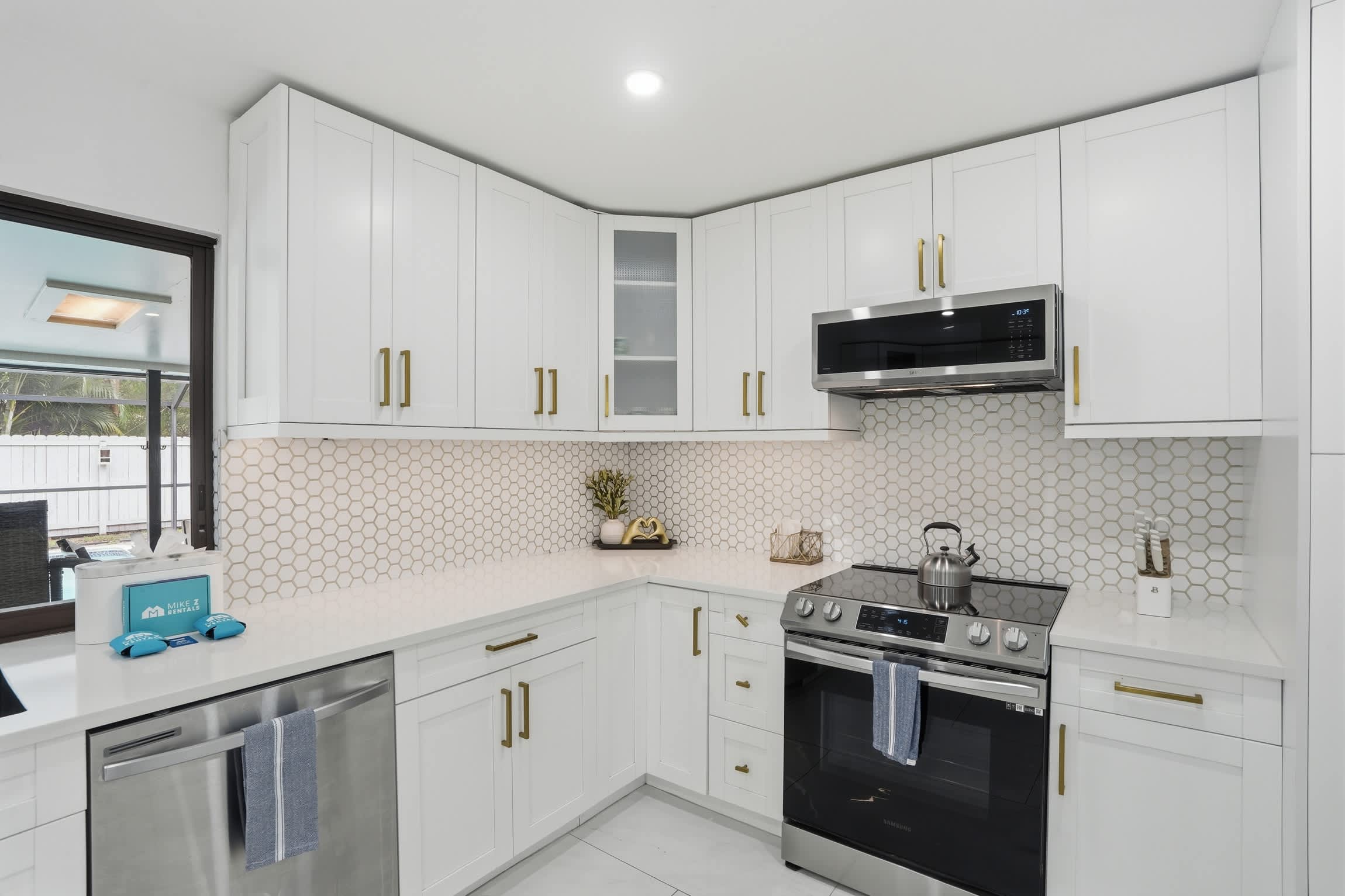 Remodeled Close to Beach With Heated Pool | Photo 9