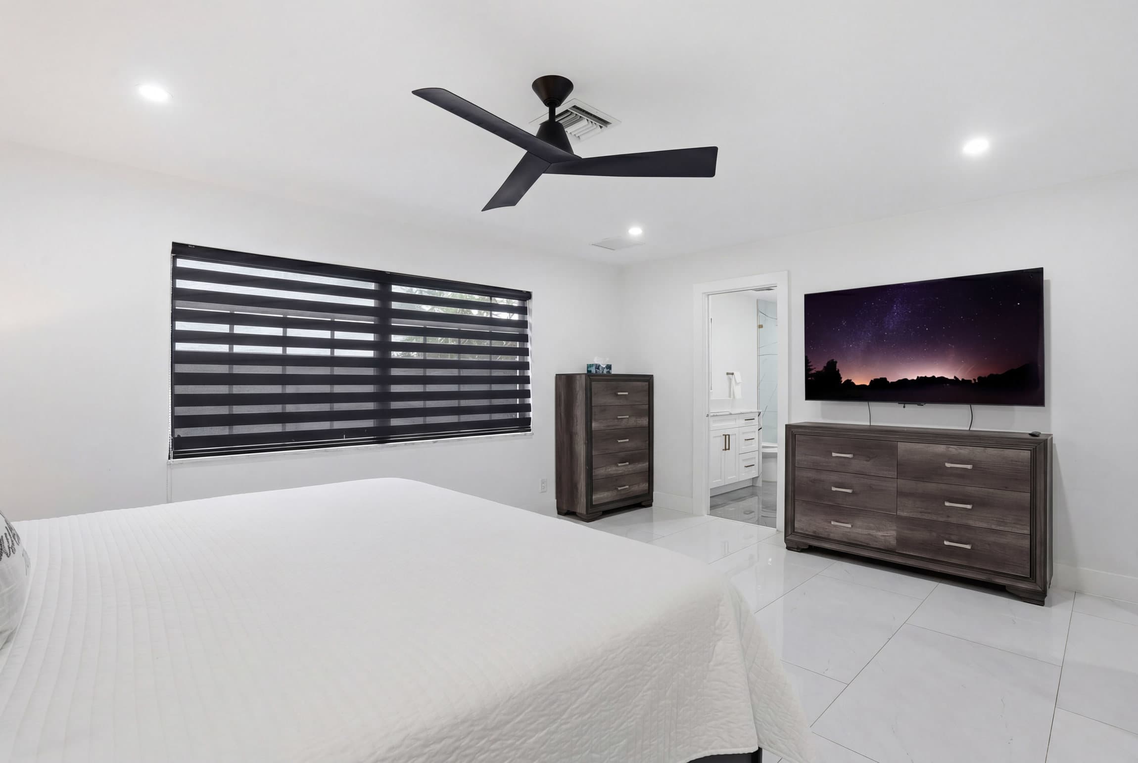 Remodeled Close to Beach With Heated Pool | Photo 17