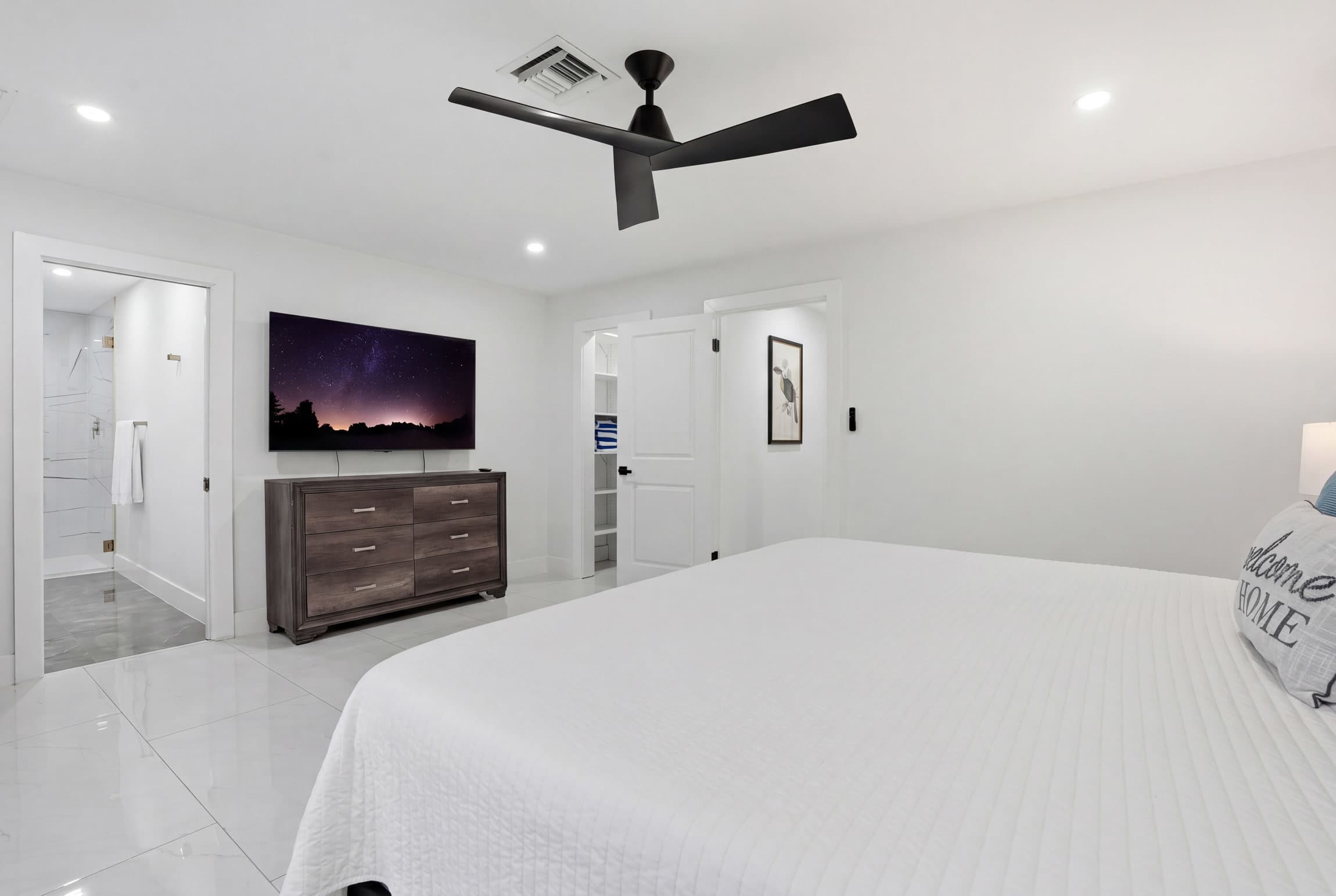 Remodeled Close to Beach With Heated Pool | Photo 16
