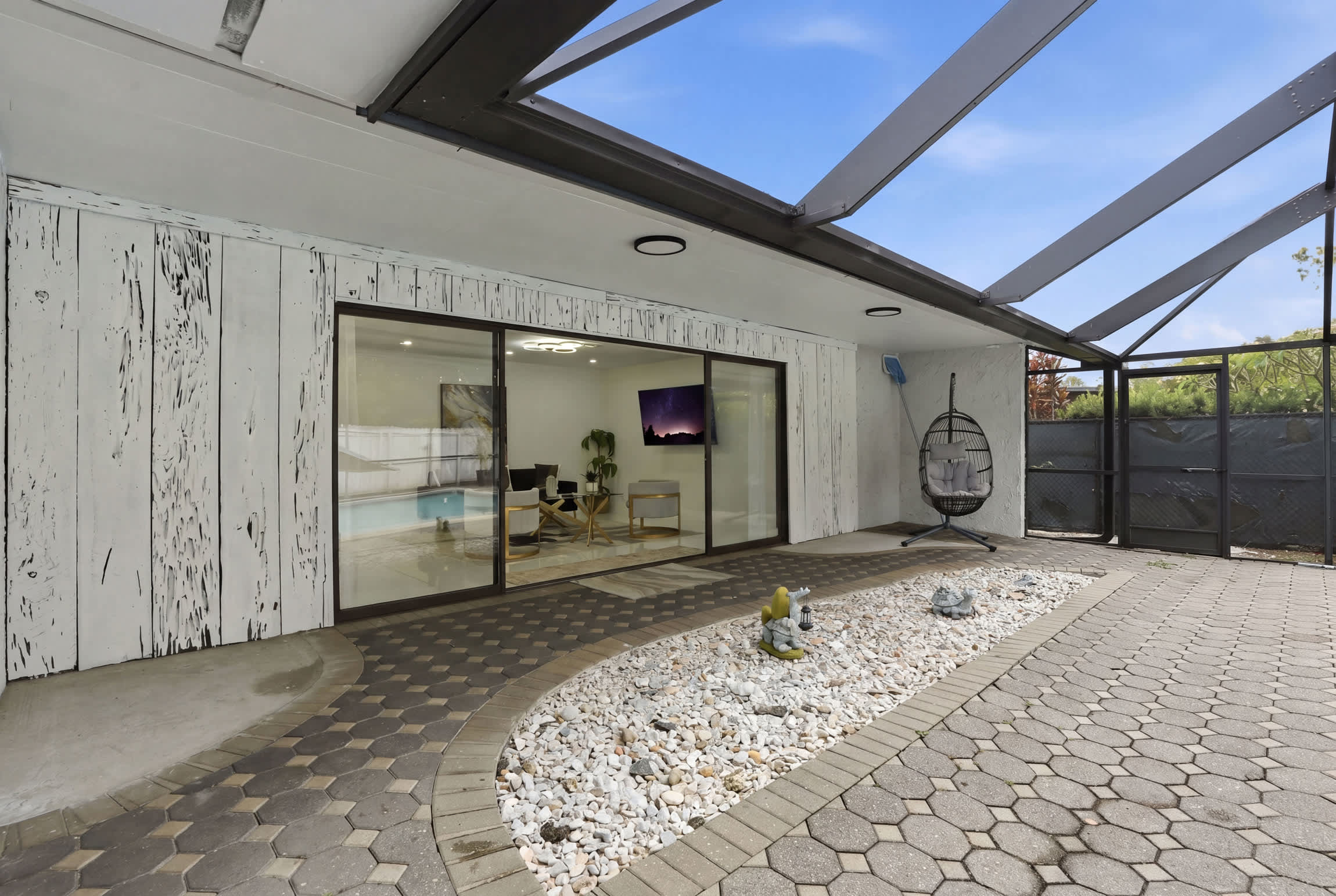 Remodeled Close to Beach With Heated Pool | Photo 34