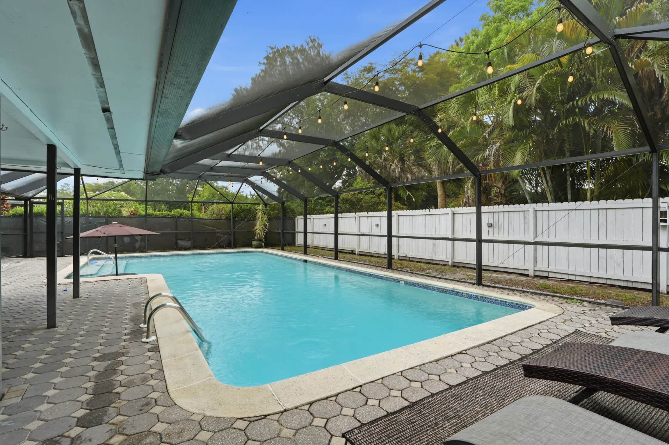 Remodeled Close to Beach With Heated Pool | Photo 33