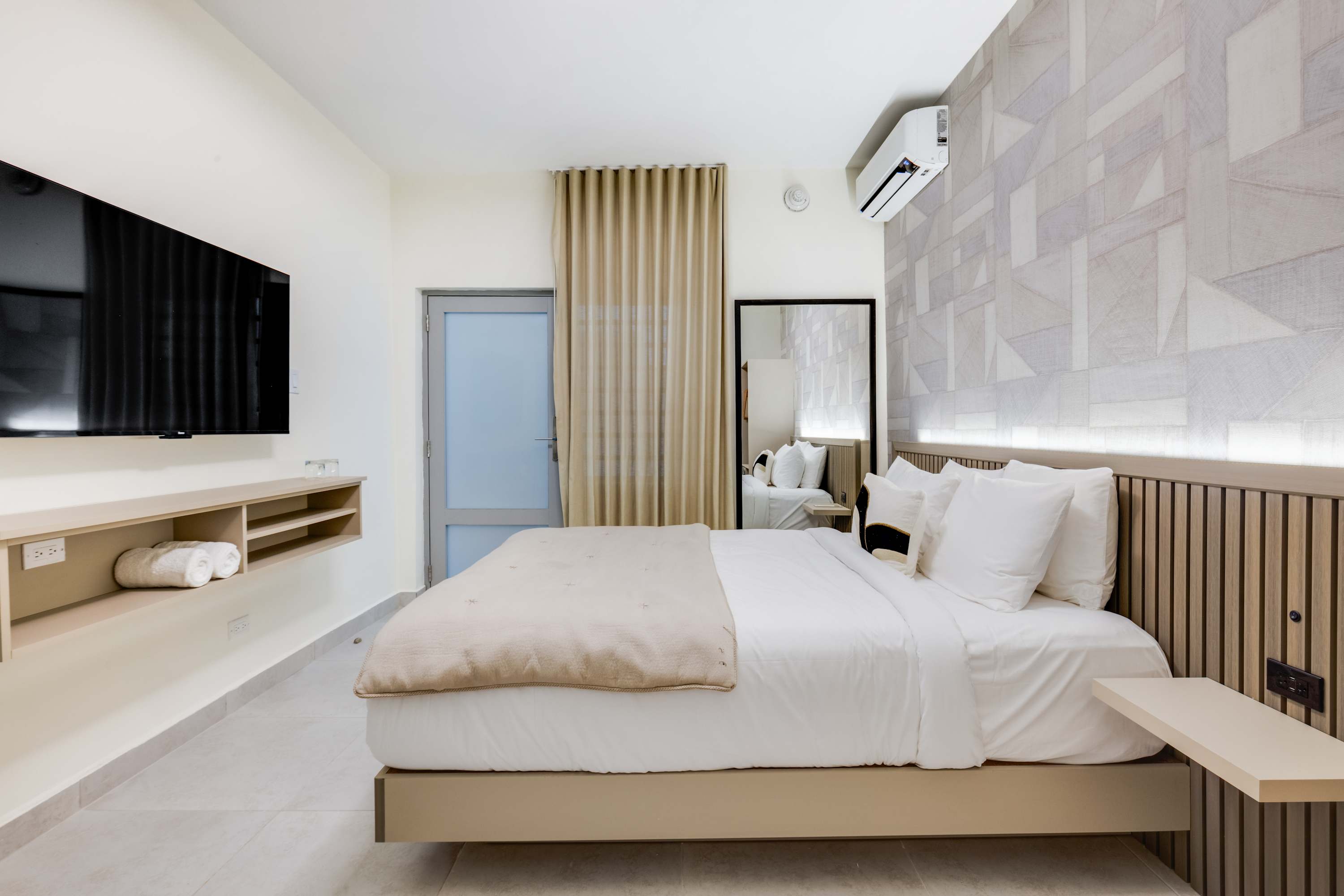 Otium | 5-Minute Walk to the Beach | Pool