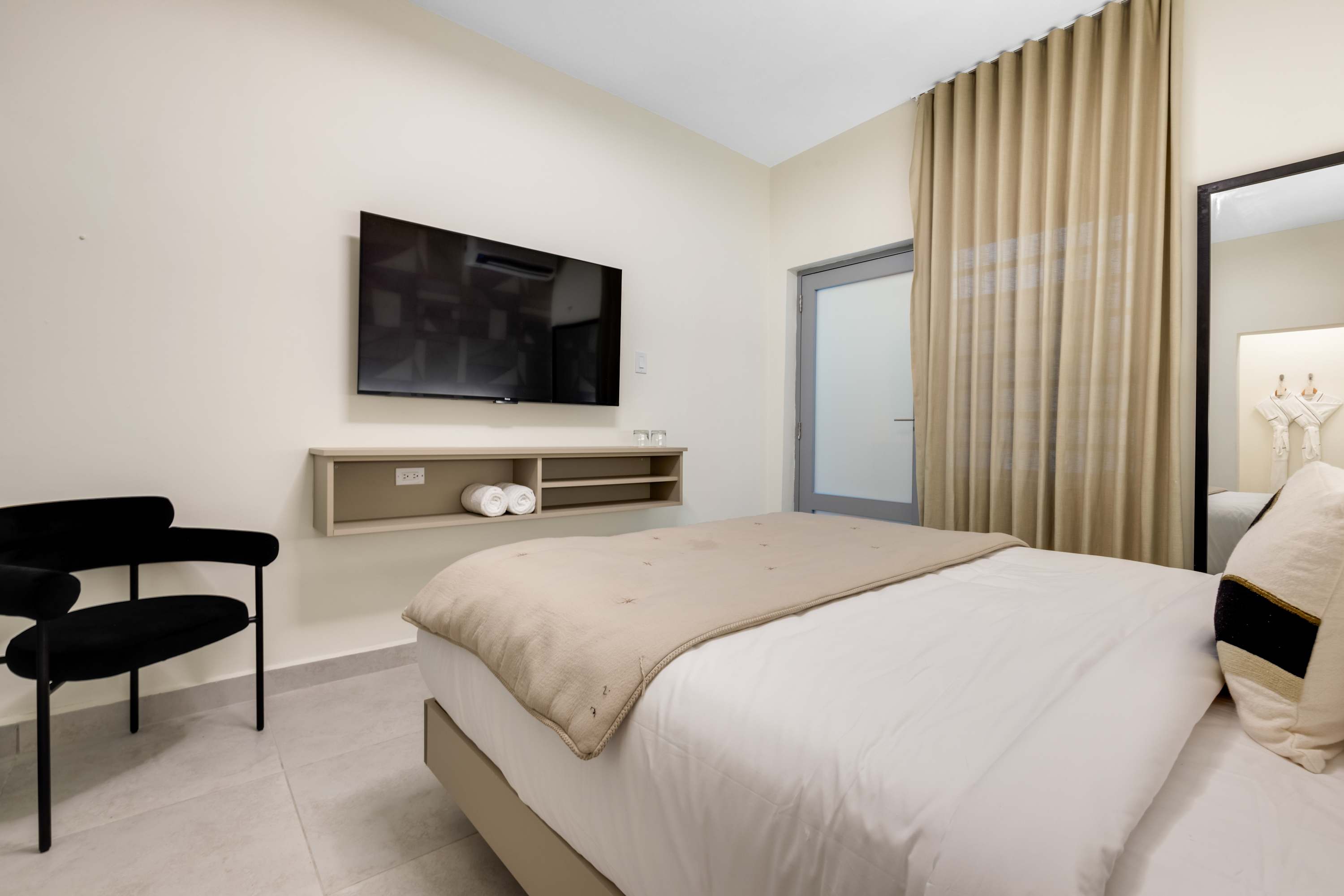 Otium | 5-Minute Walk to the Beach | Pool