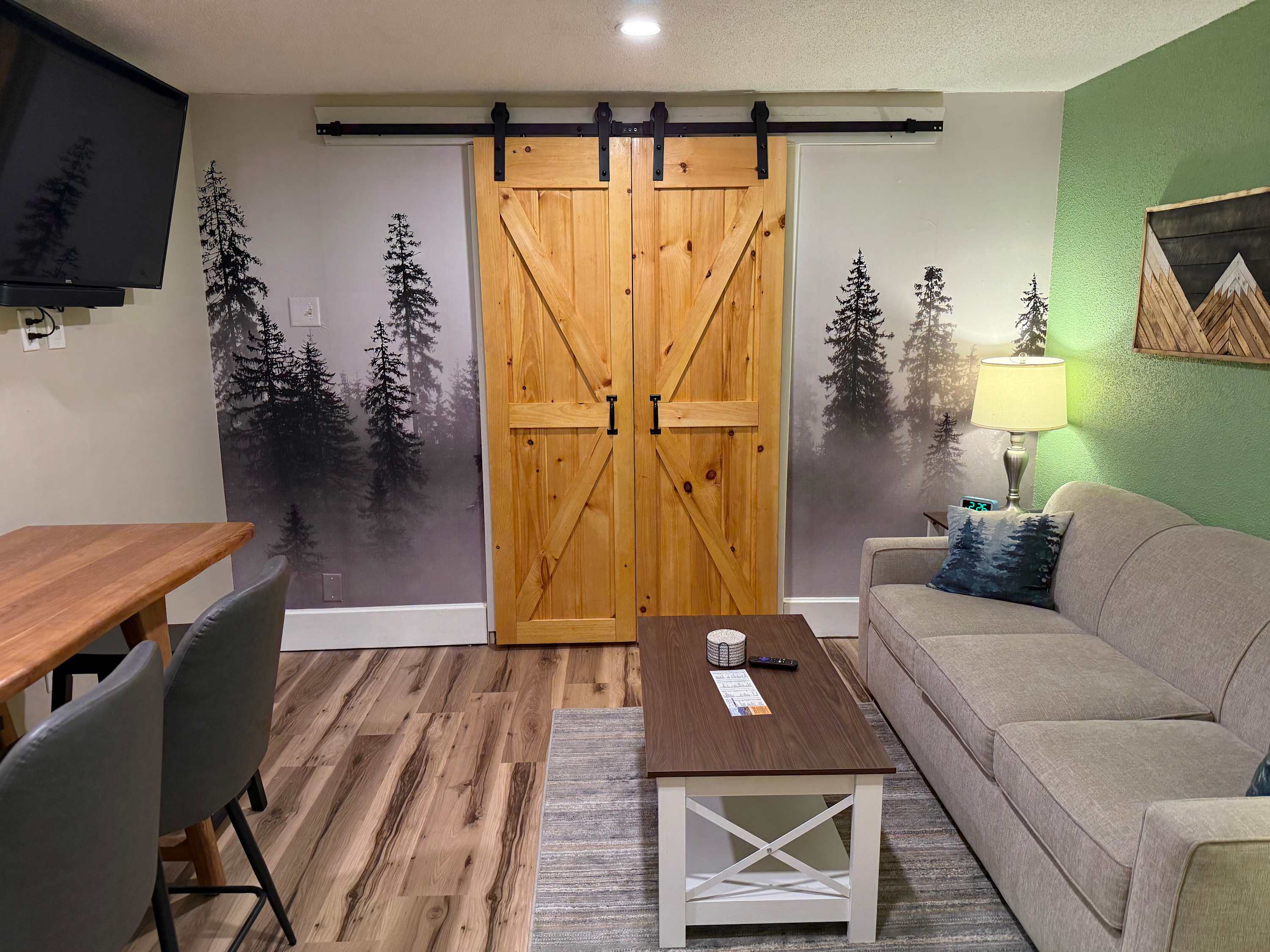 Eastern Inn Evergreen Suite 3
