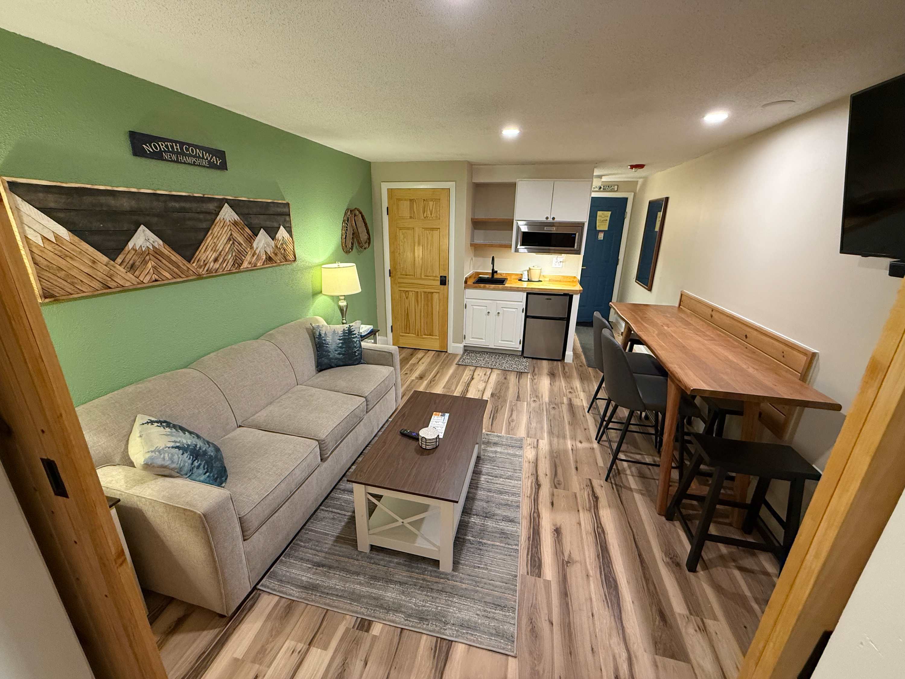 Eastern Inn Evergreen Suite