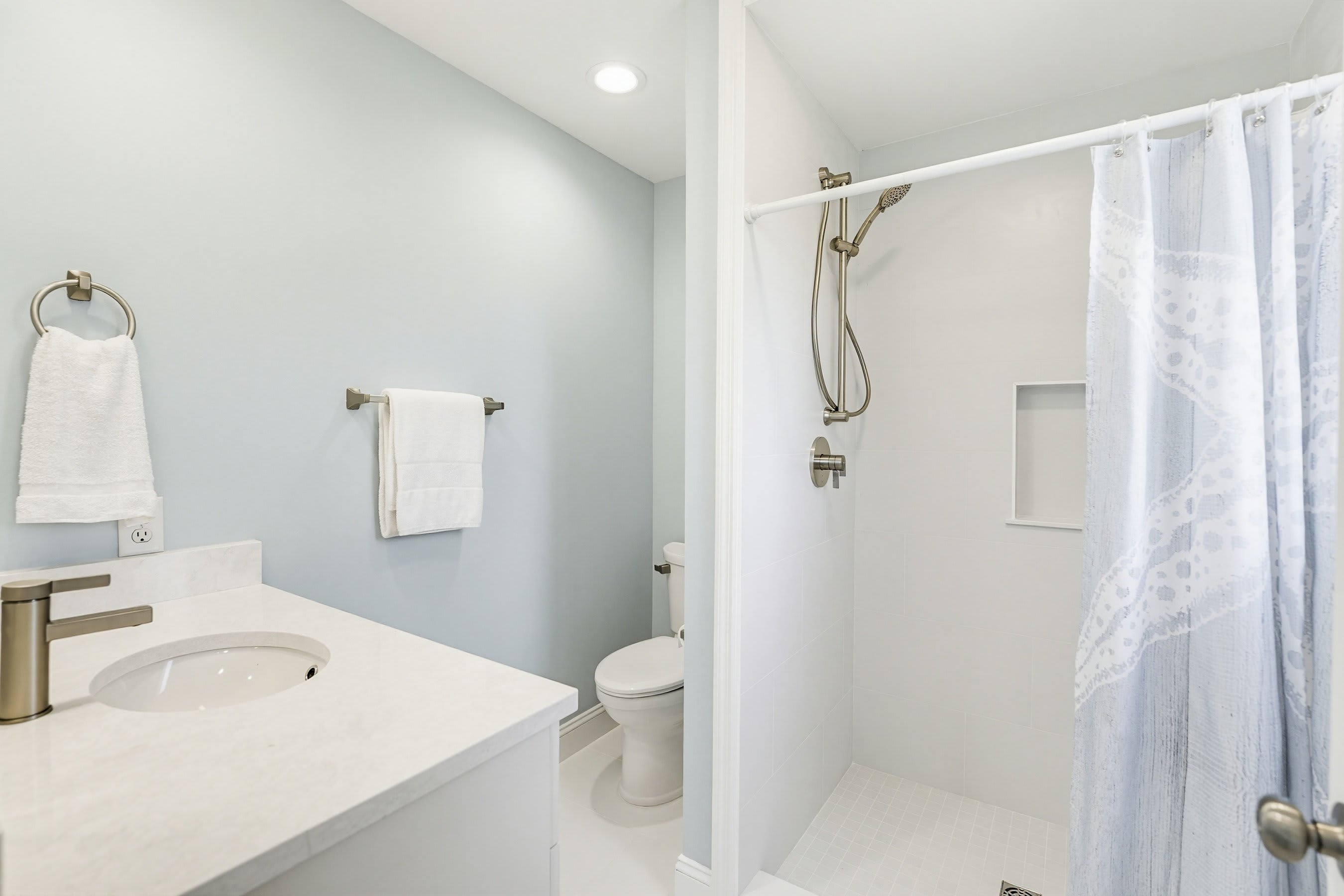 Primary En Suite Bathroom with Shower