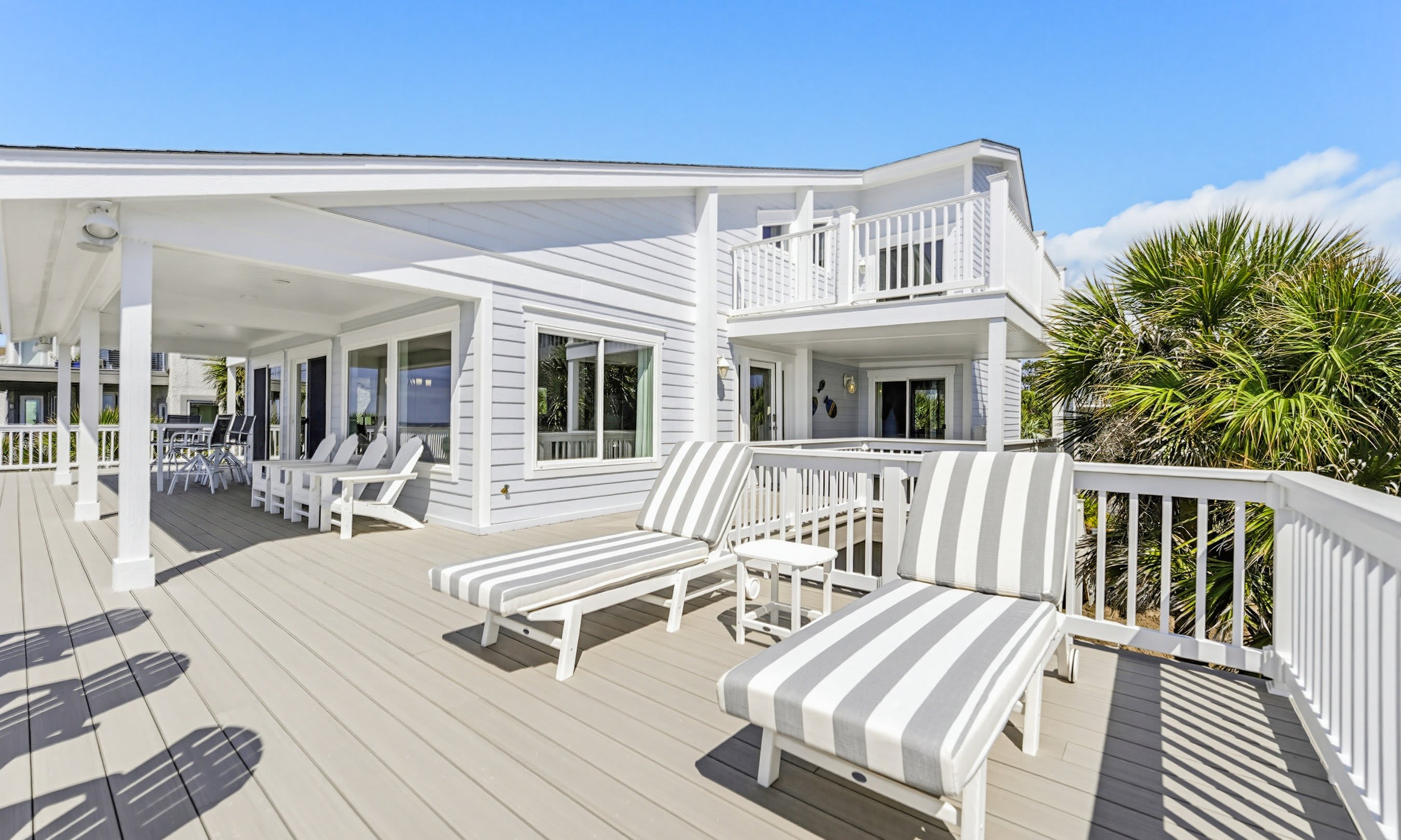 Wraparound Deck - Seating Area