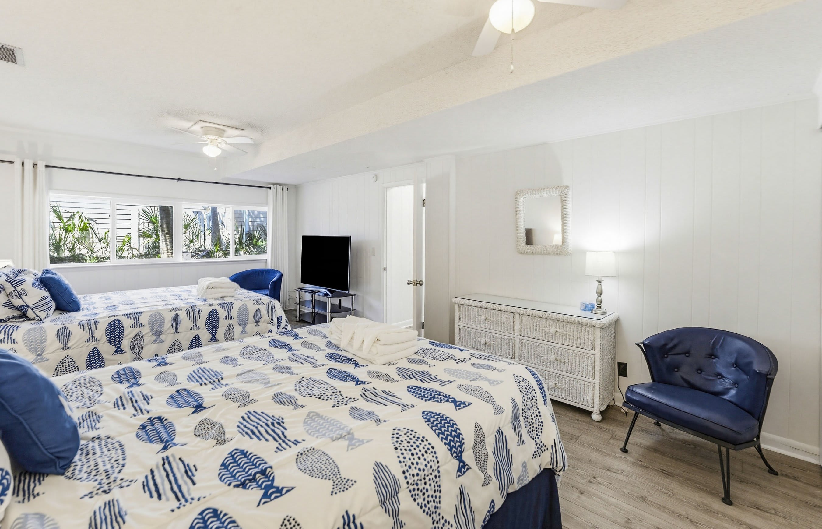 Downstairs Guest Bedroom 4