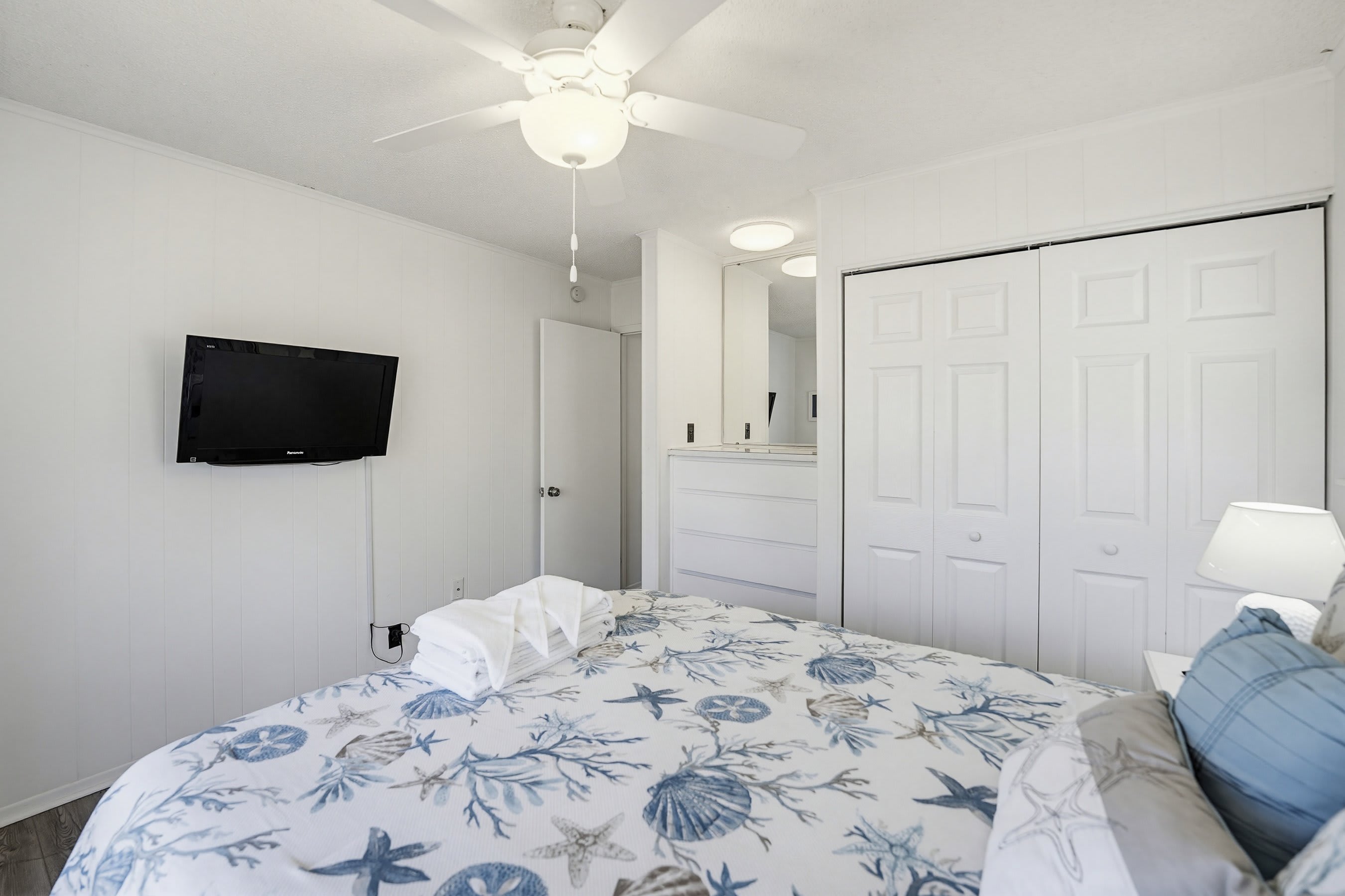 Guest Bedroom - Front Right Bedroom