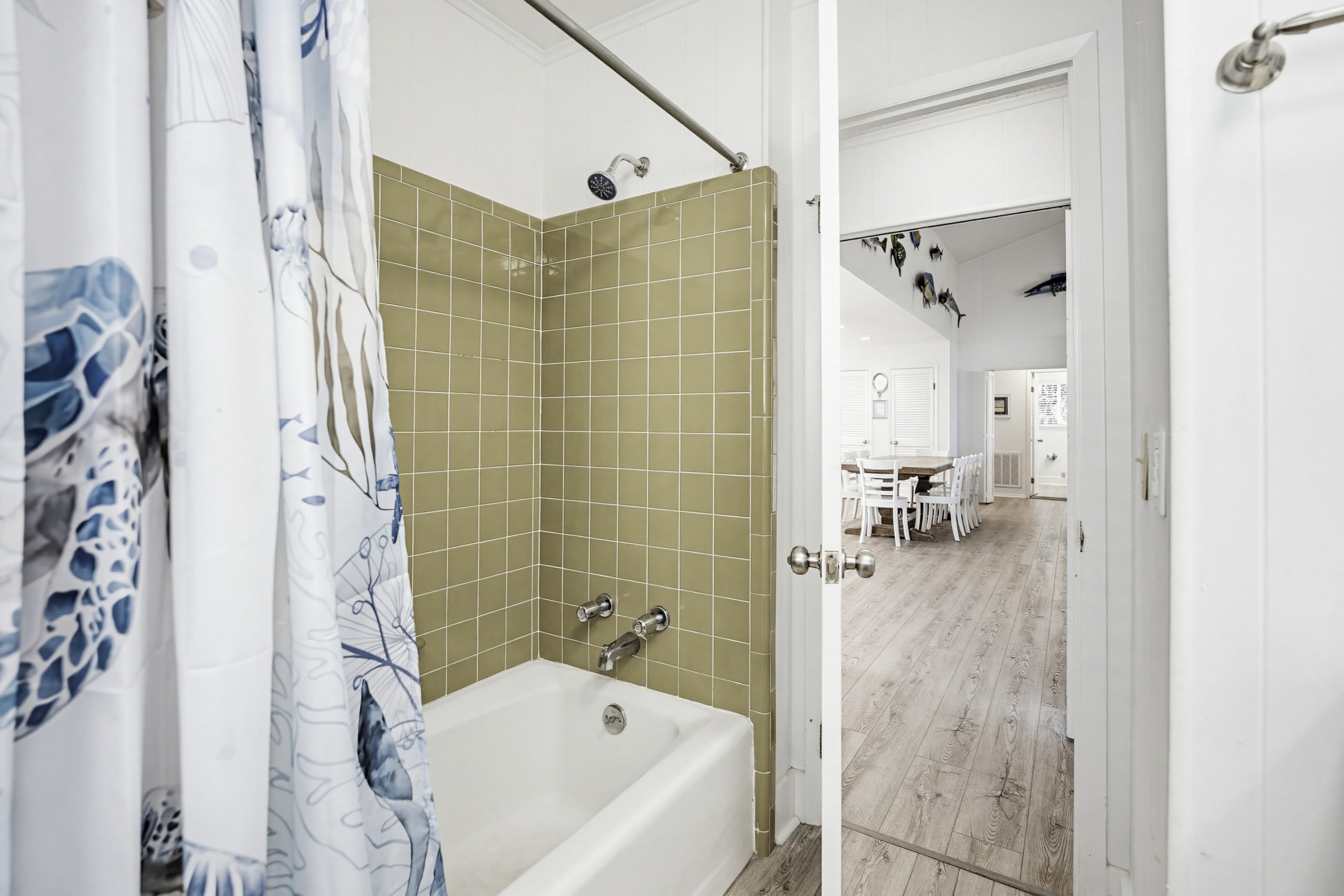 Shared Bathroom Right Side with Tub Shower Combo