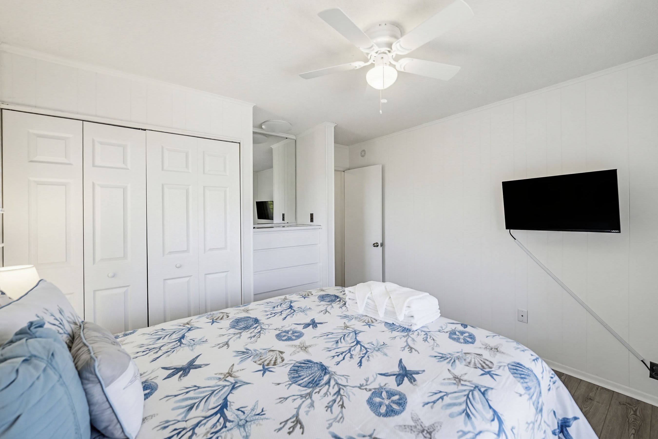 Guest Bedroom 3 - Front Left Bedroom