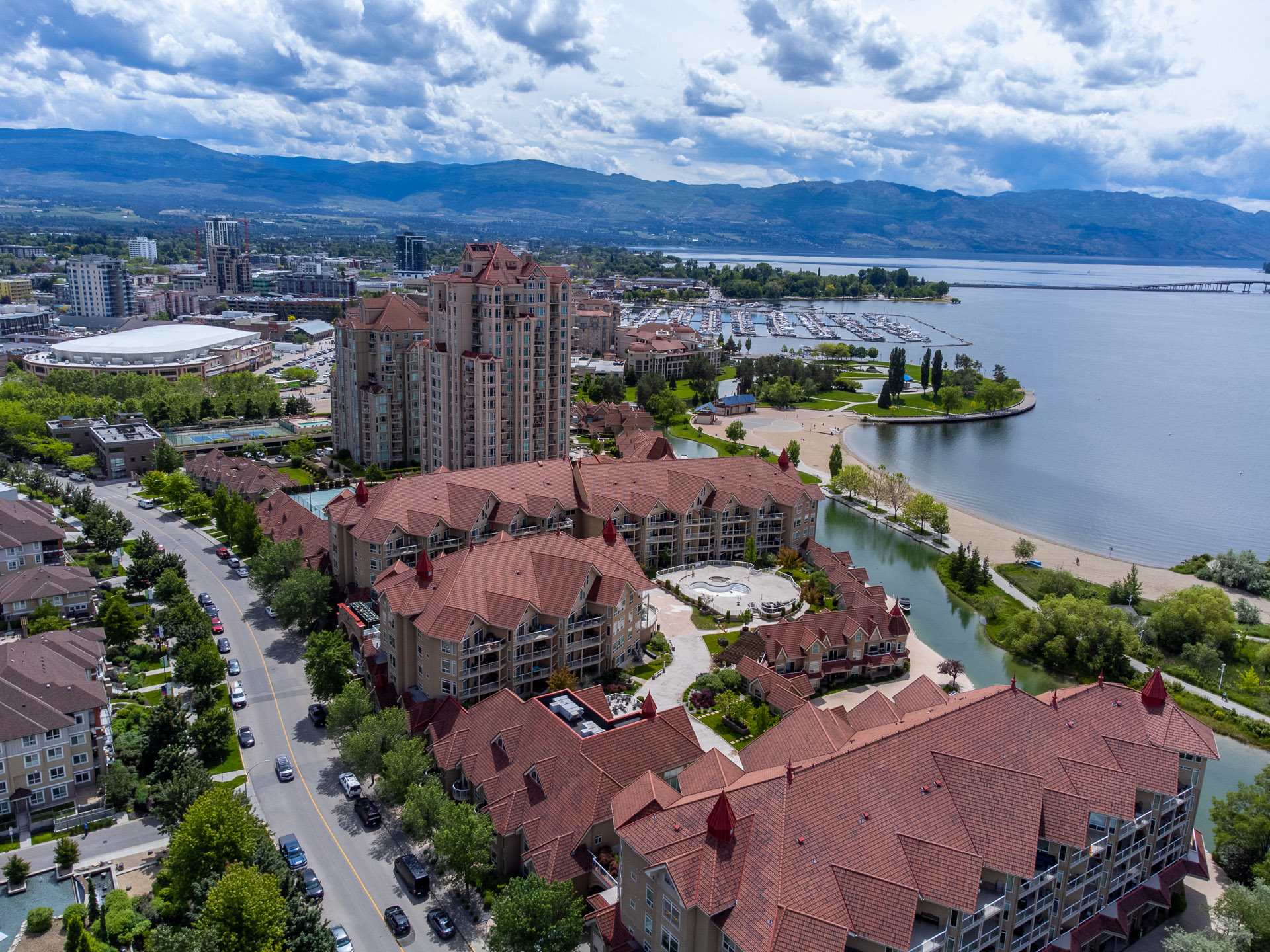 Discovery Bay 108 in Kelowna, British Columbia by Luxus Vacation Properties