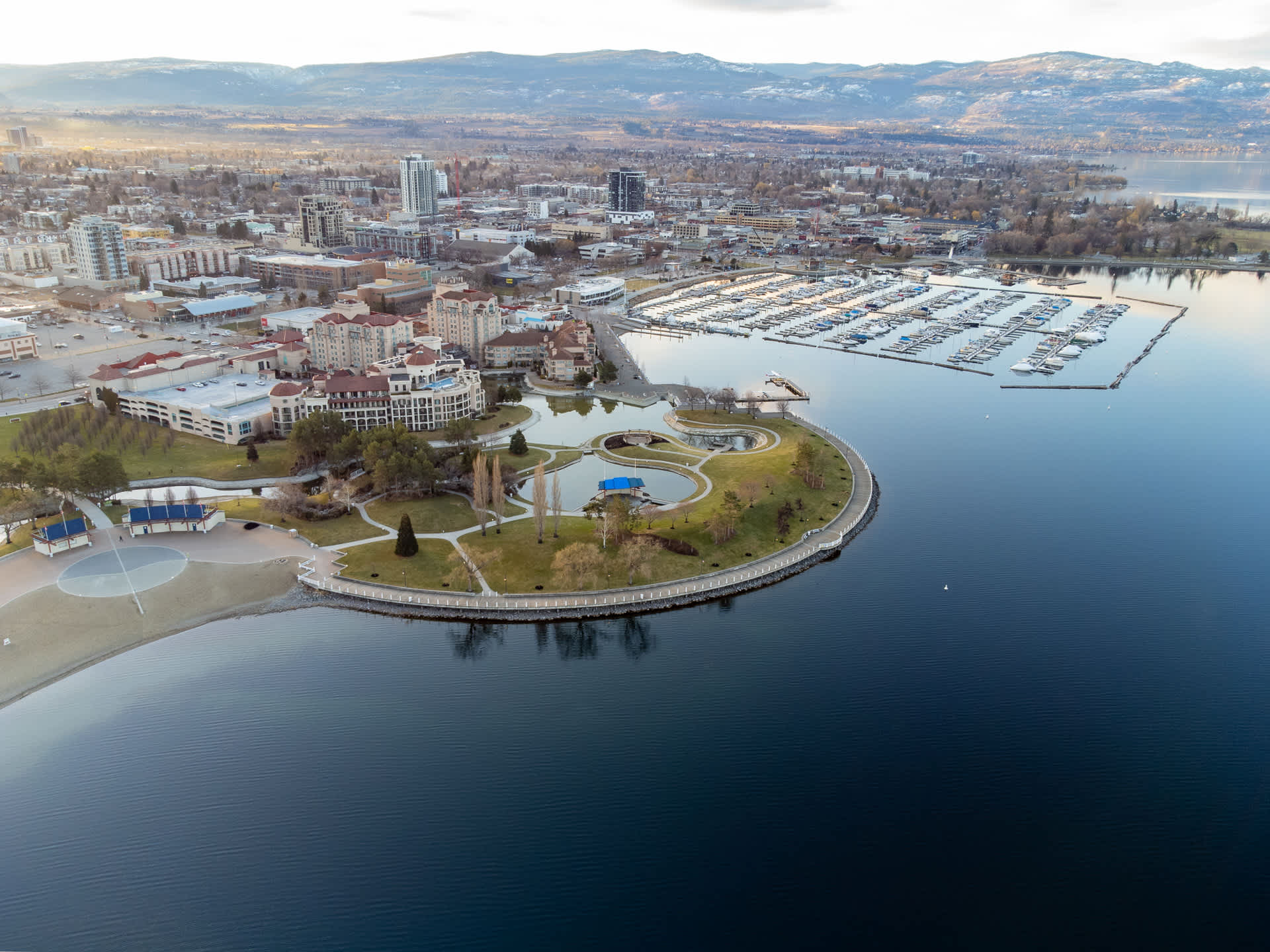 Discovery Bay 108 in Kelowna, British Columbia by Luxus Vacation Properties