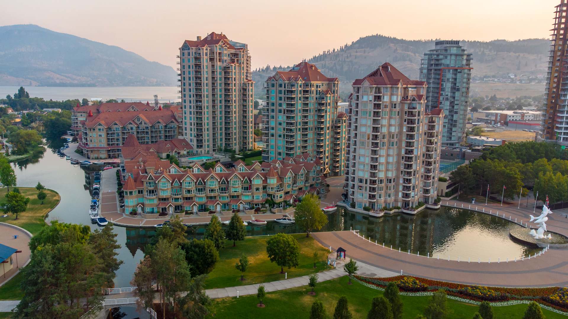 Discovery Bay 108 in Kelowna, British Columbia by Luxus Vacation Properties